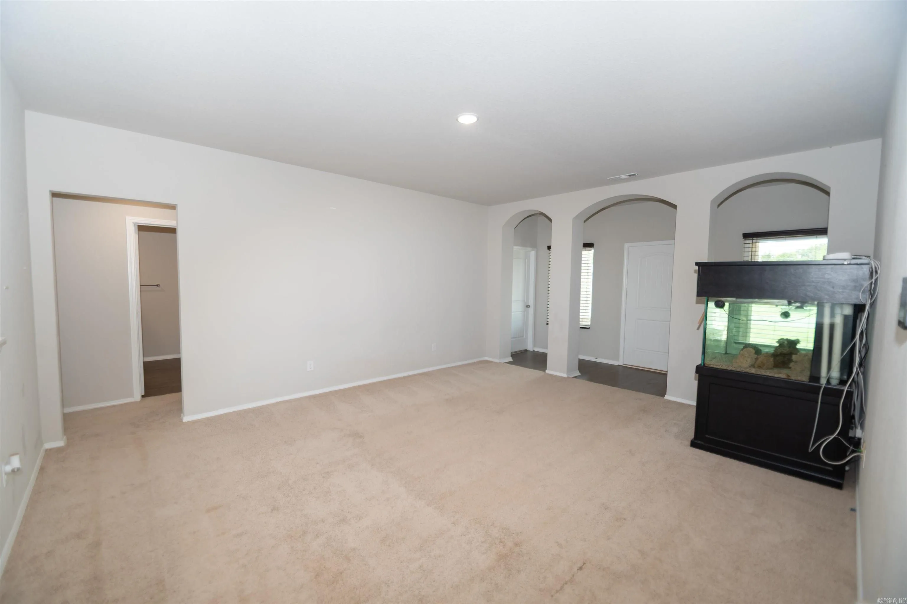 Property at 105  Williams - Image 4