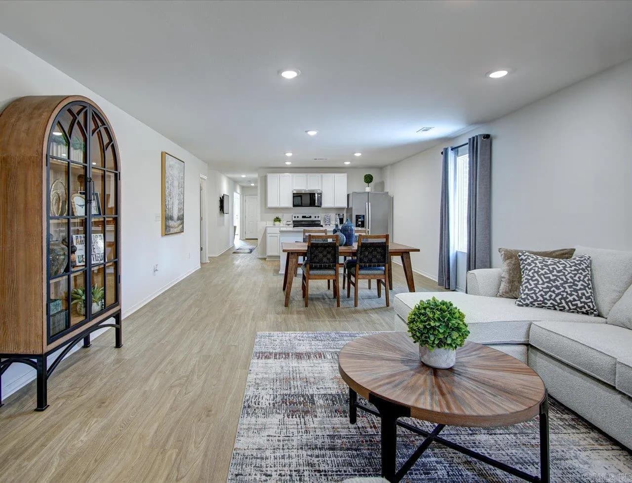 Property at 108  Preston - Image 4