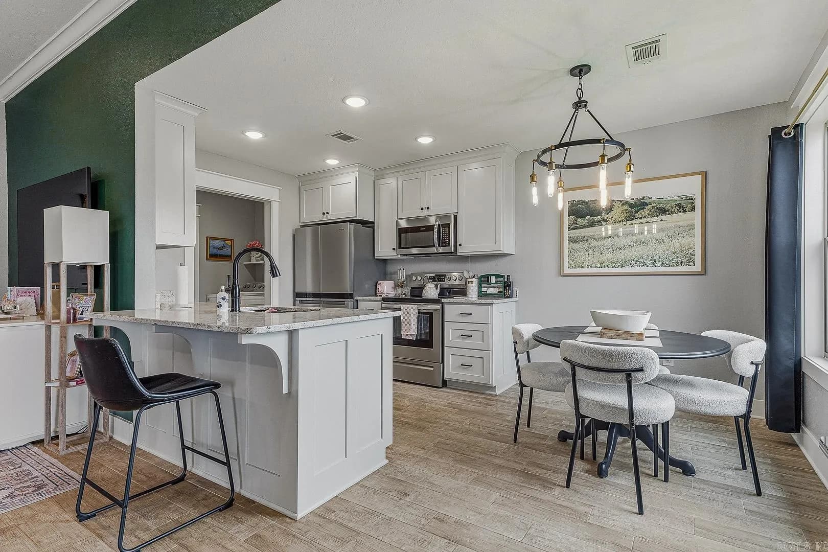 Property at 137  Redwood - Image 15