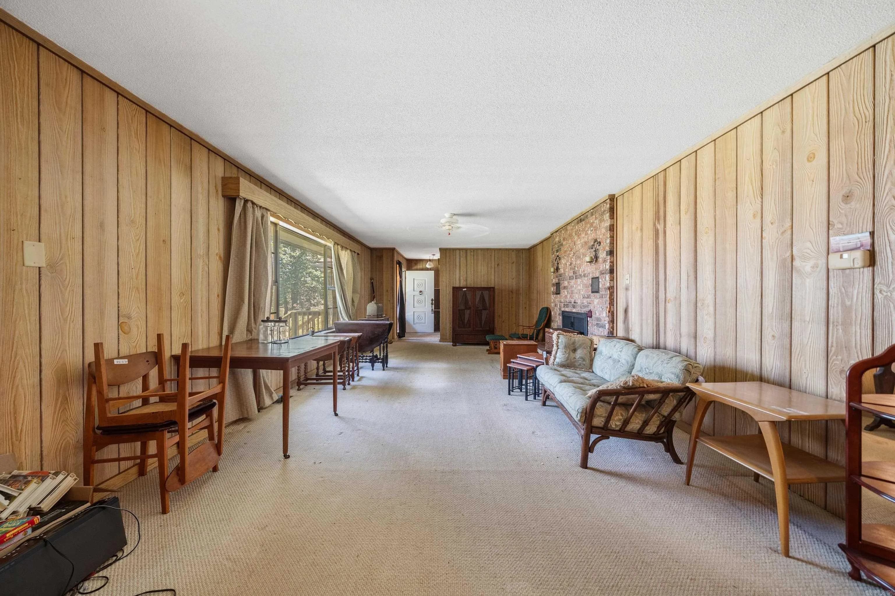 Property at 225  Watkins - Image 9