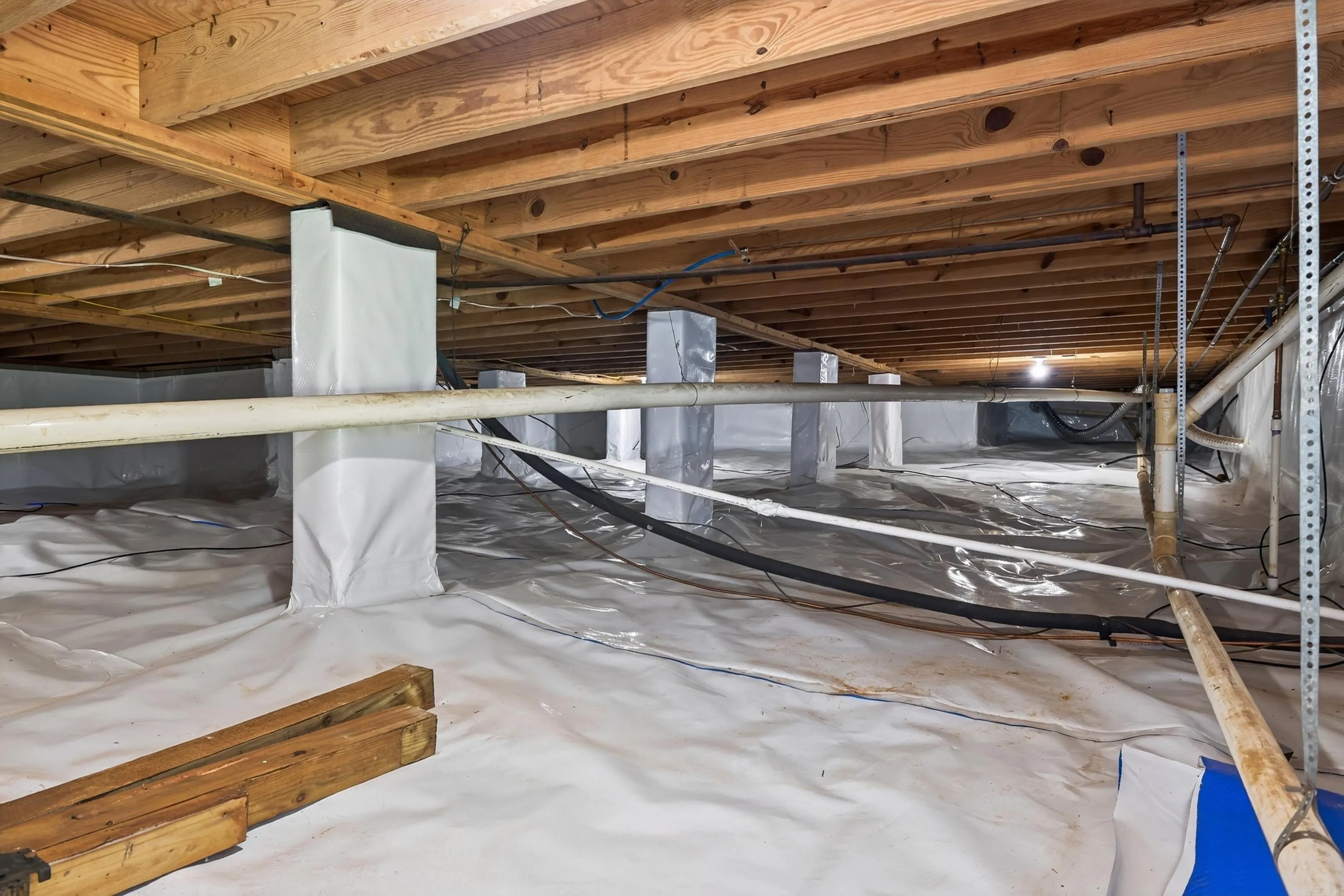 Property at 621  Arrowhead - Image 33
