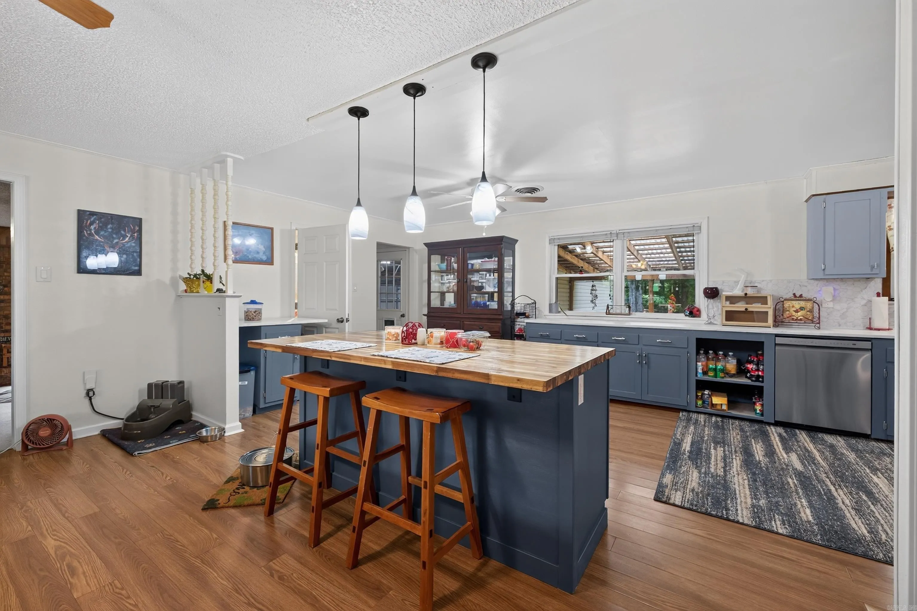 Property at 621  Arrowhead - Image 17