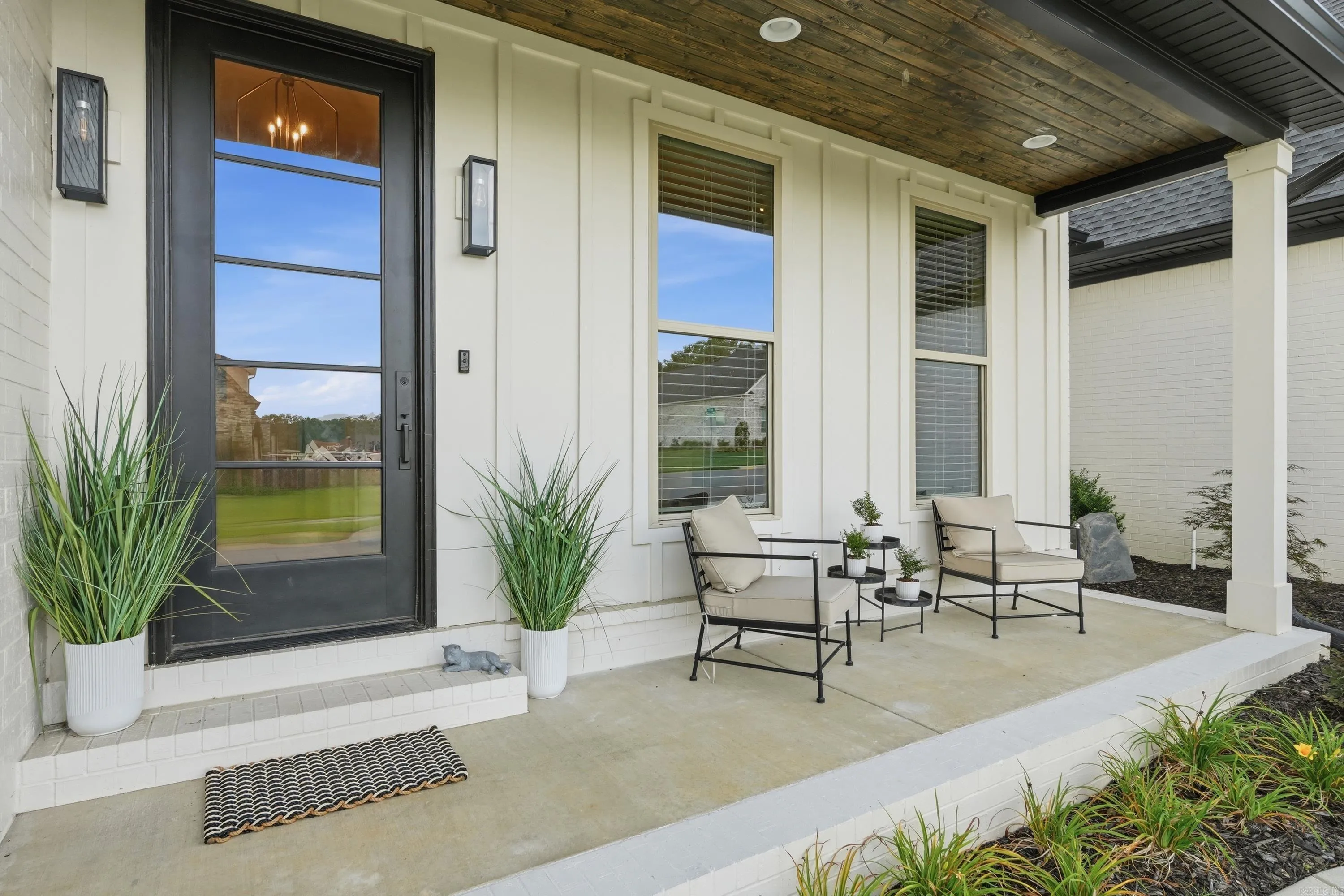 Property at 1735  Pearce - Image 3