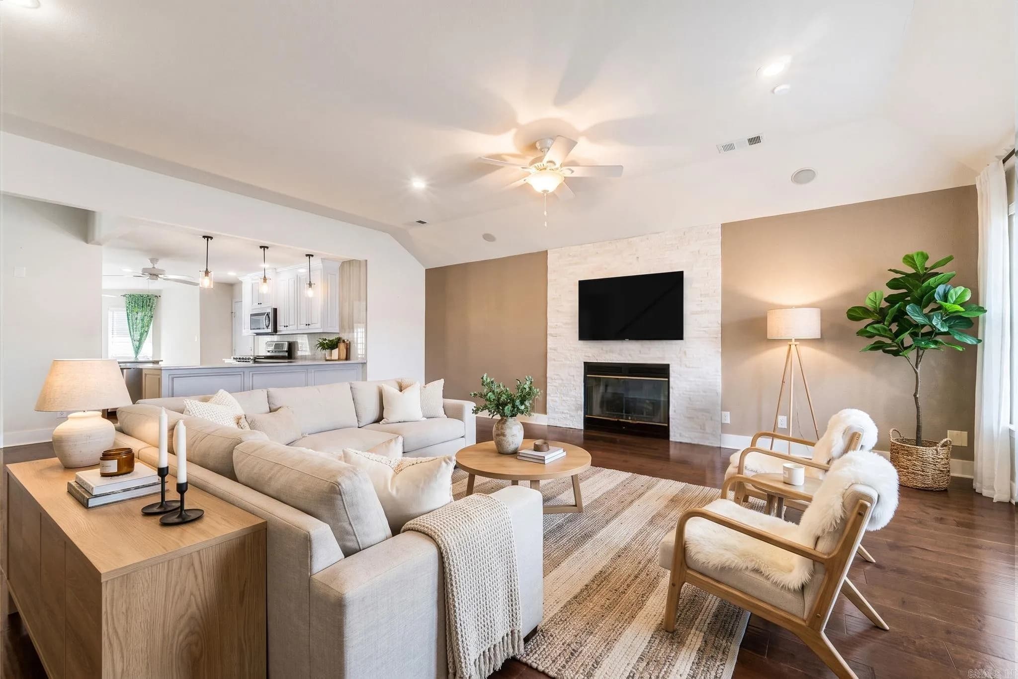 Property at 604  Innsbrooke - Image 3