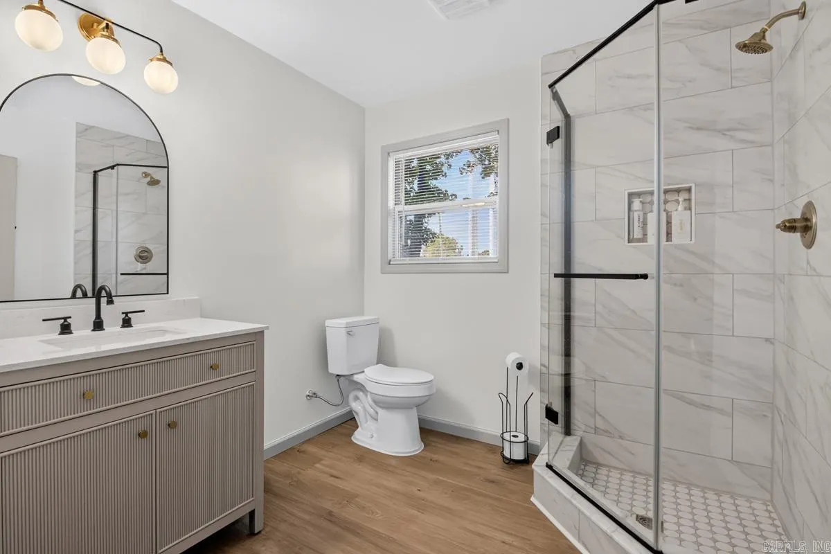 Property at 1404  Faircove - Image 30