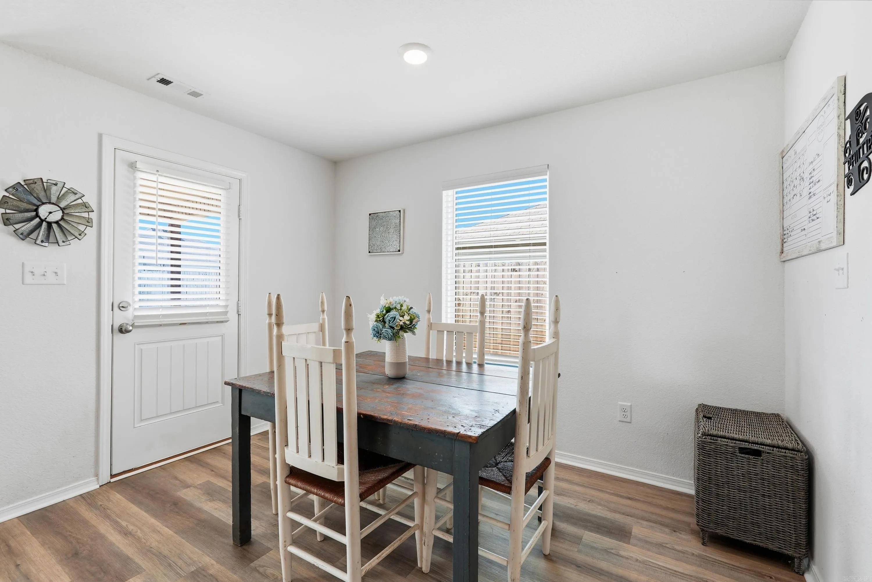 Property at 12  Farmhouse - Image 8