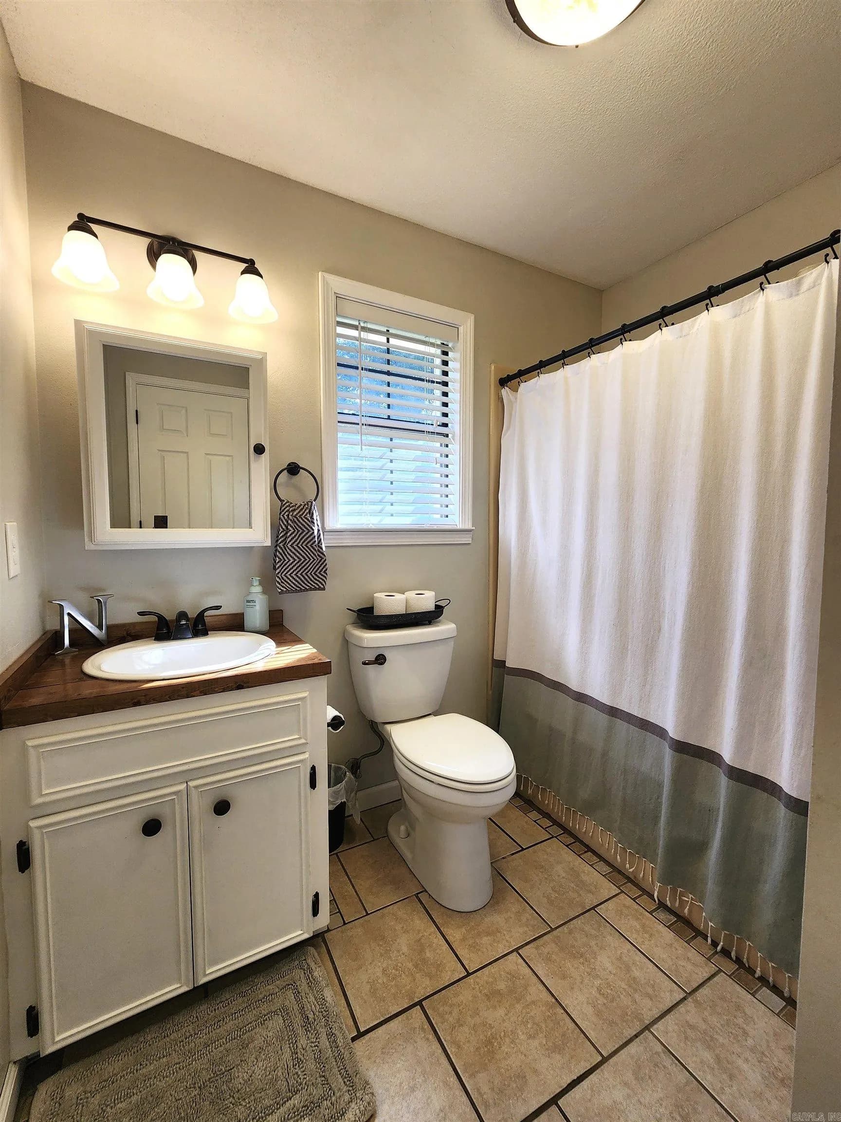 Property at 282  Kay - Image 27