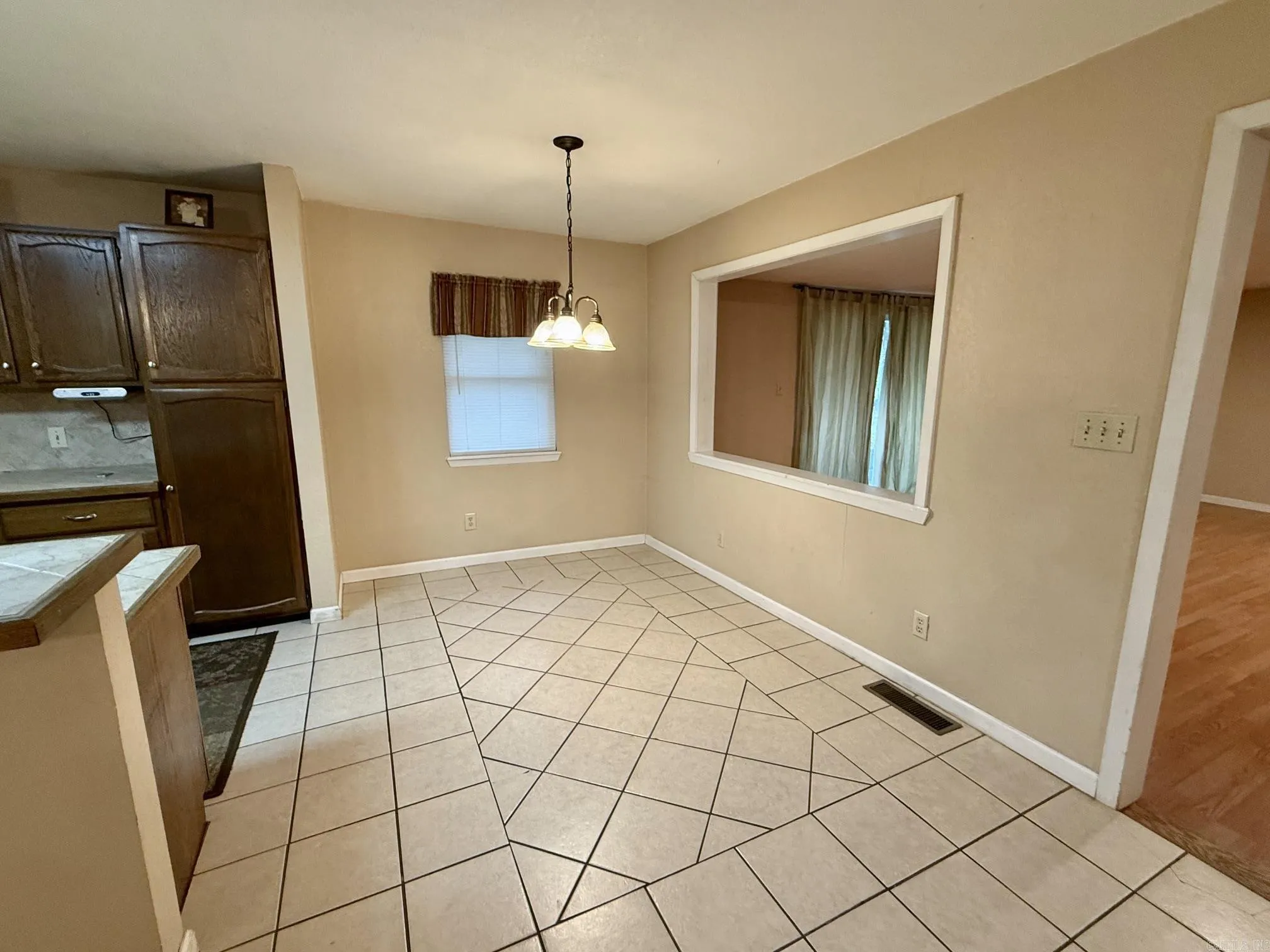Property at 120  Knox - Image 13