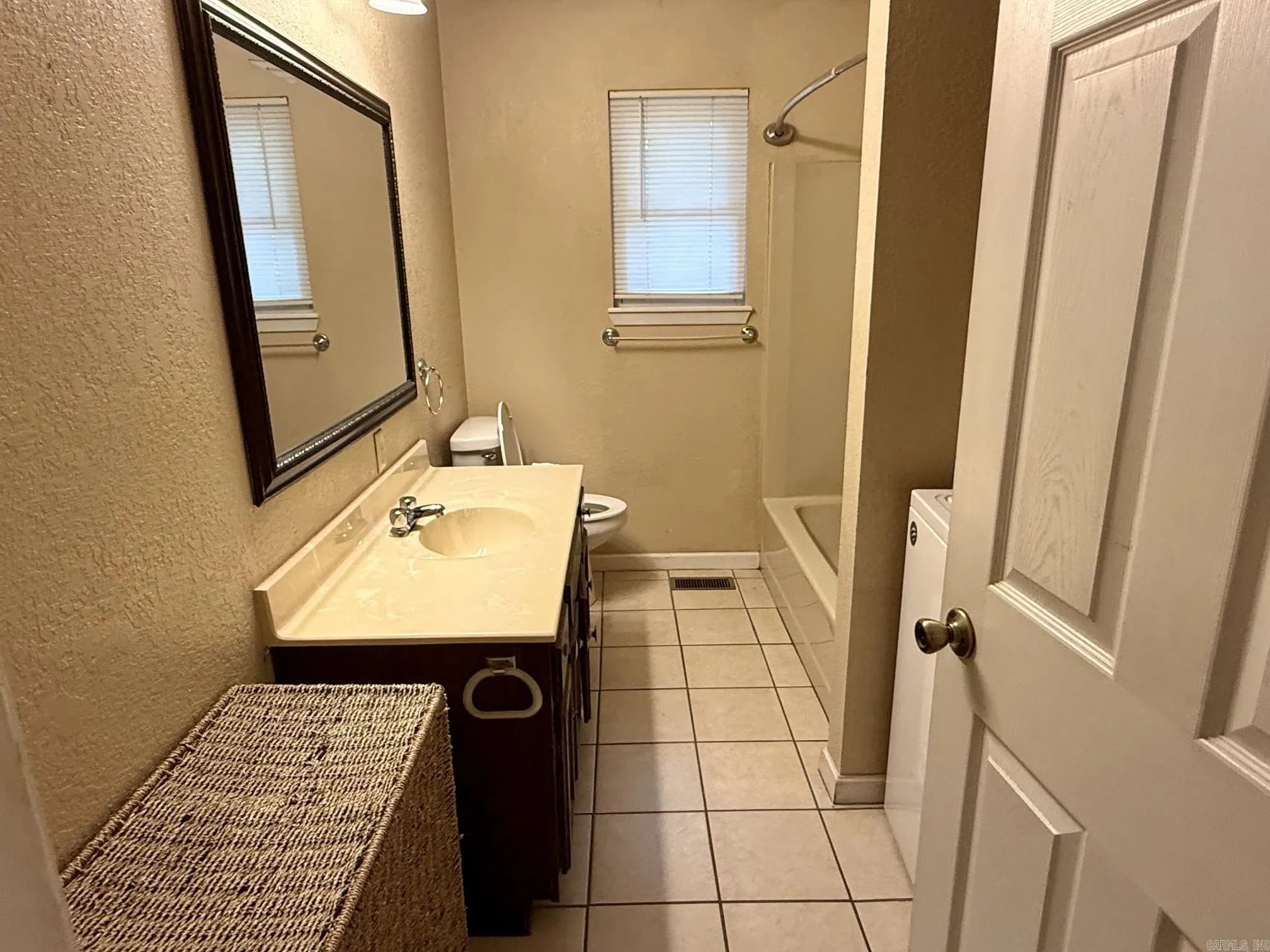Property at 120  Knox - Image 18