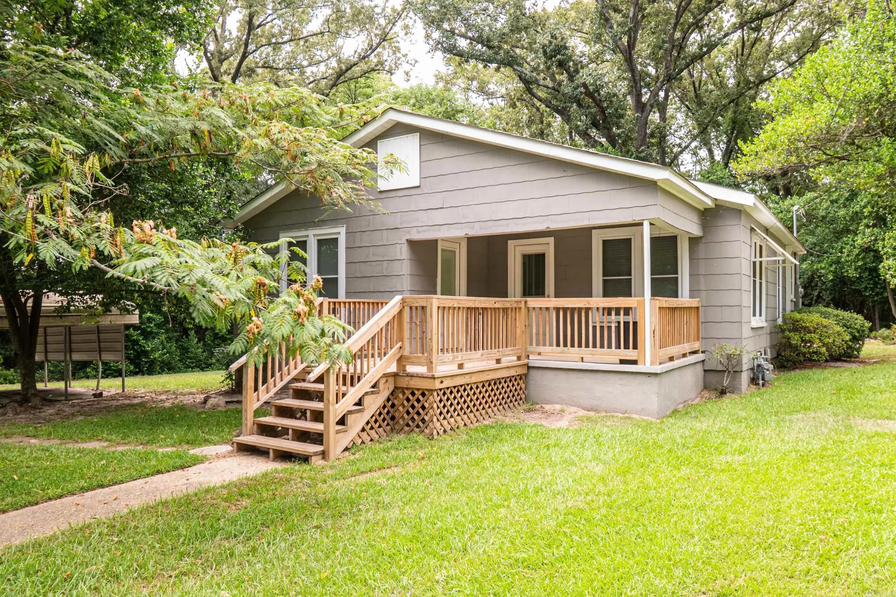 Property at 600  Sunset rd - Image 1