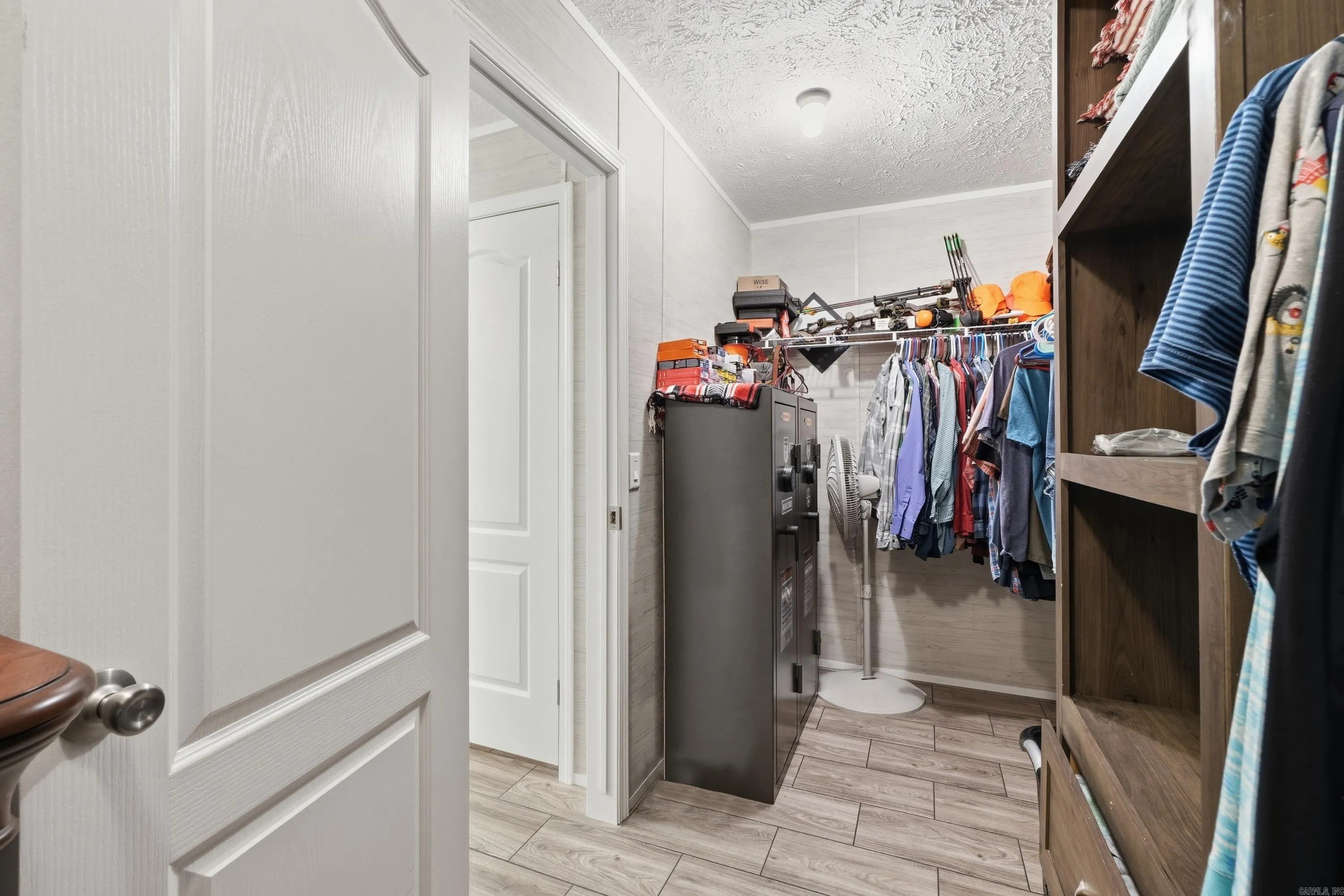 Property at 98  Rowlett - Image 26