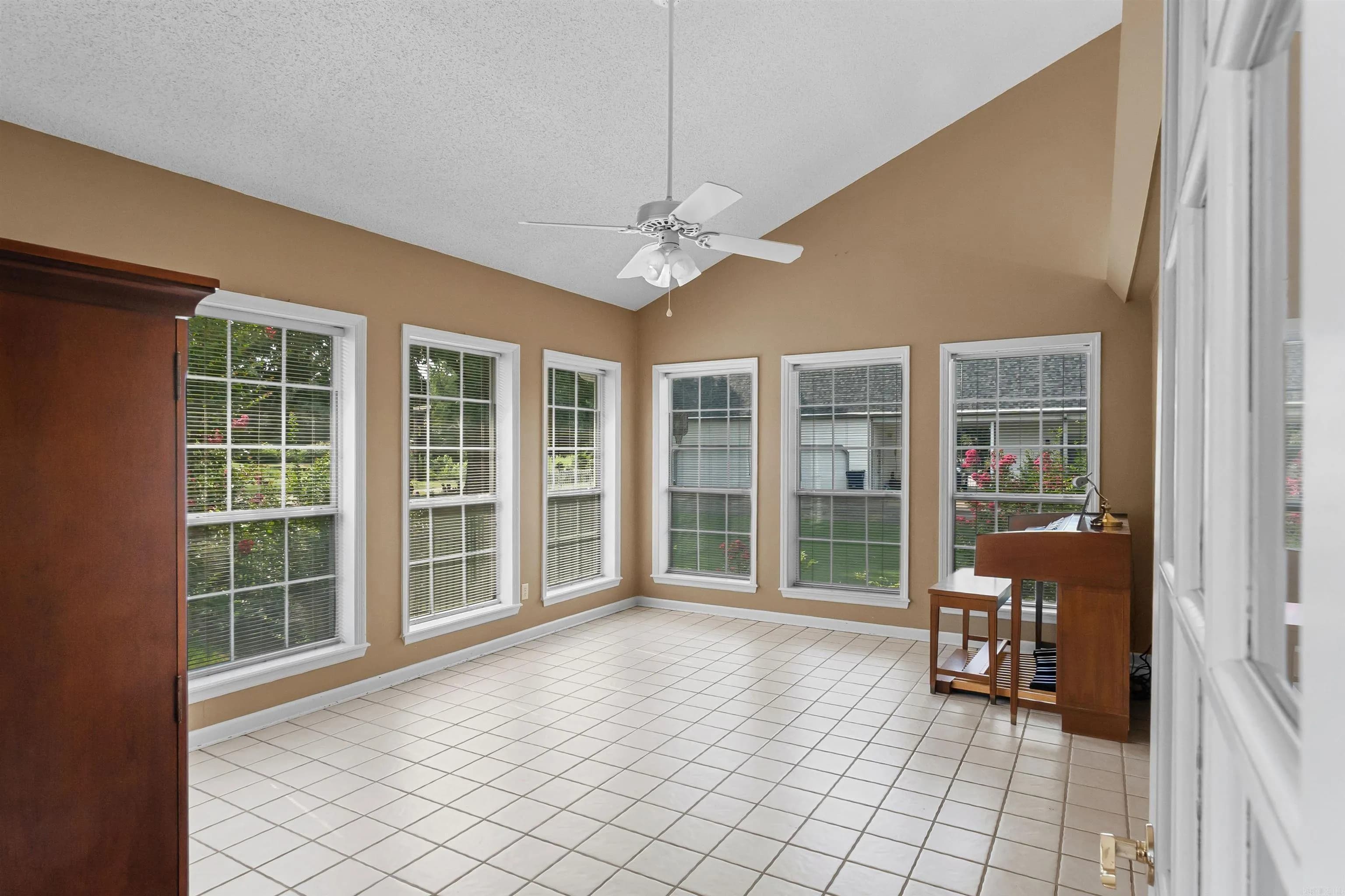Property at 34  Fairway dr - Image 10