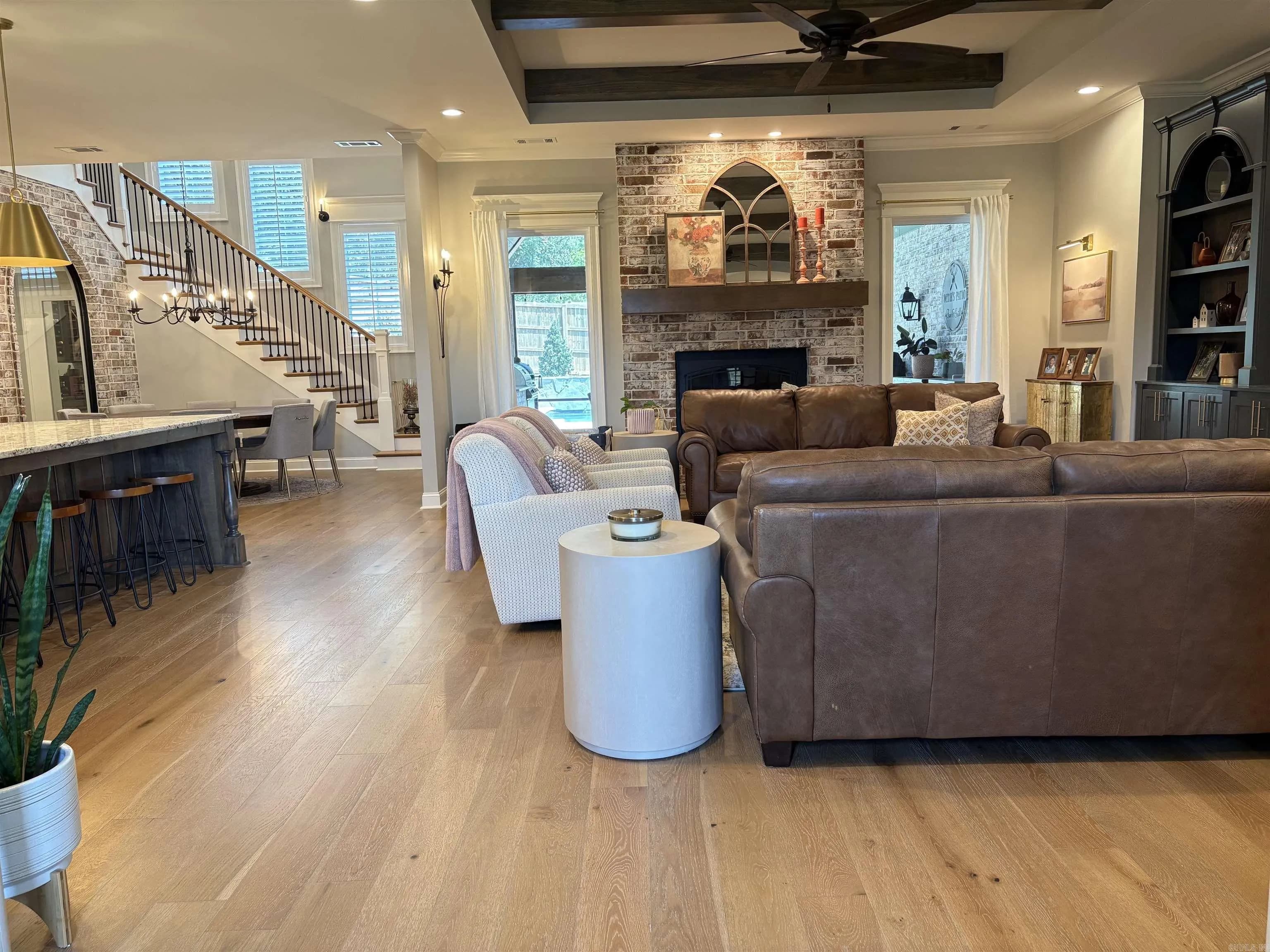 Property at 3400  Dee - Image 4