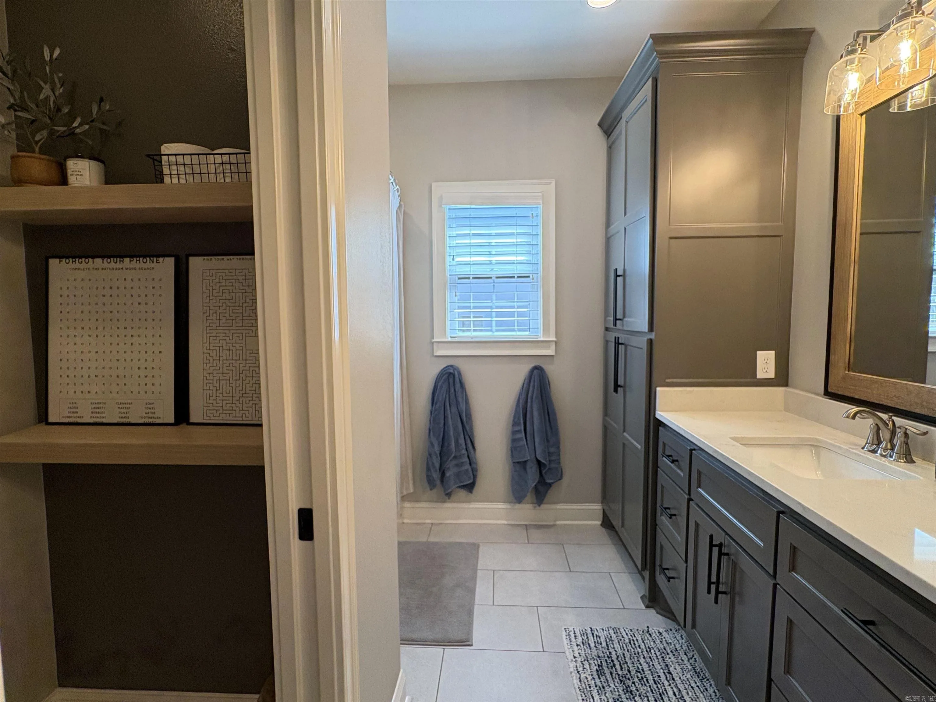 Property at 3400  Dee - Image 26