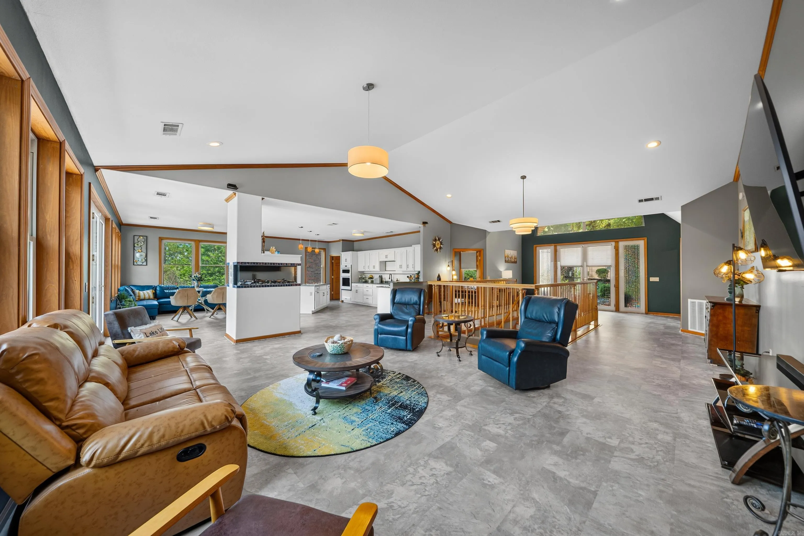 Property at 139  Waterfront - Image 6