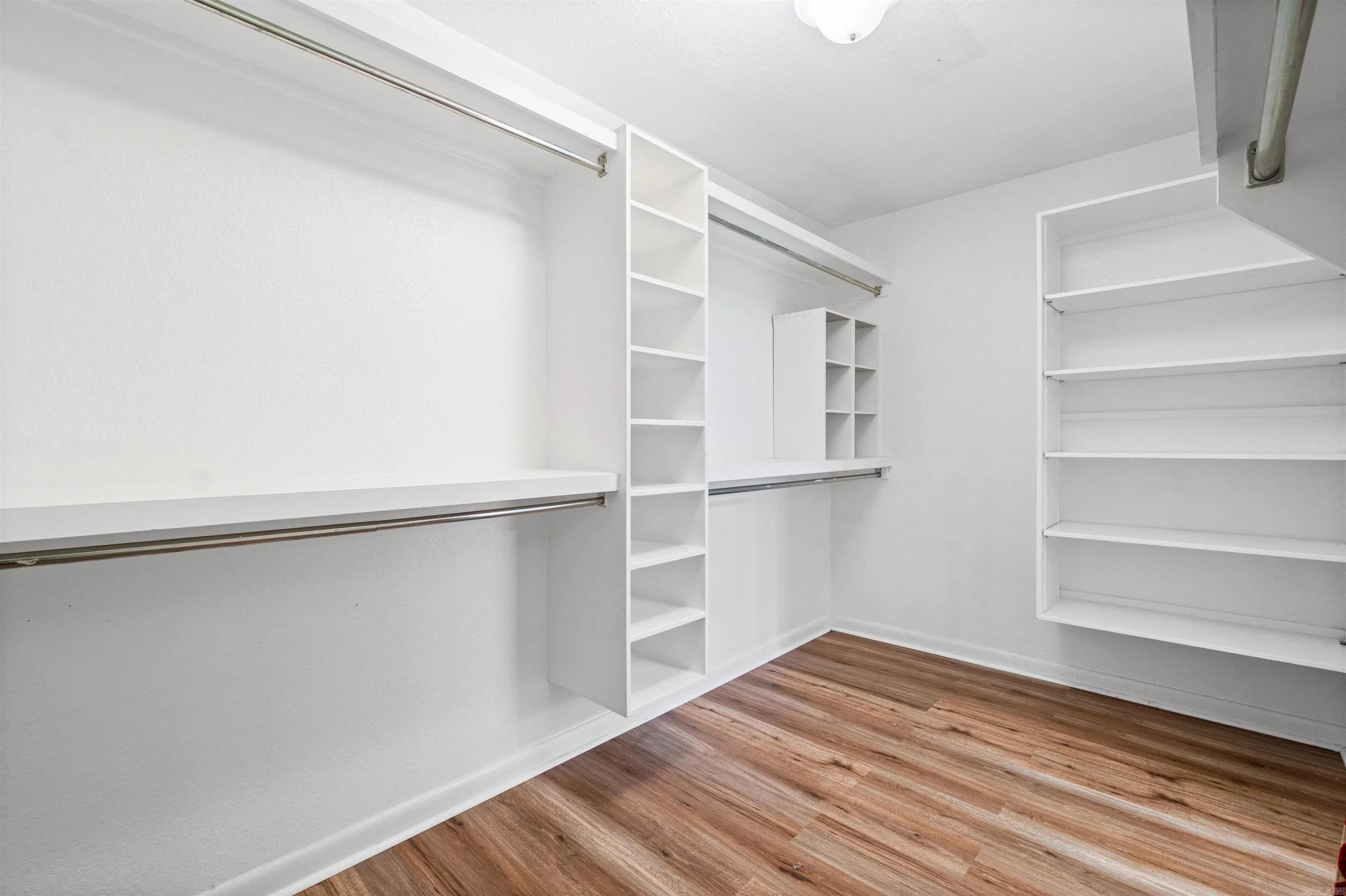 Property at 604  Pin oak dr - Image 19