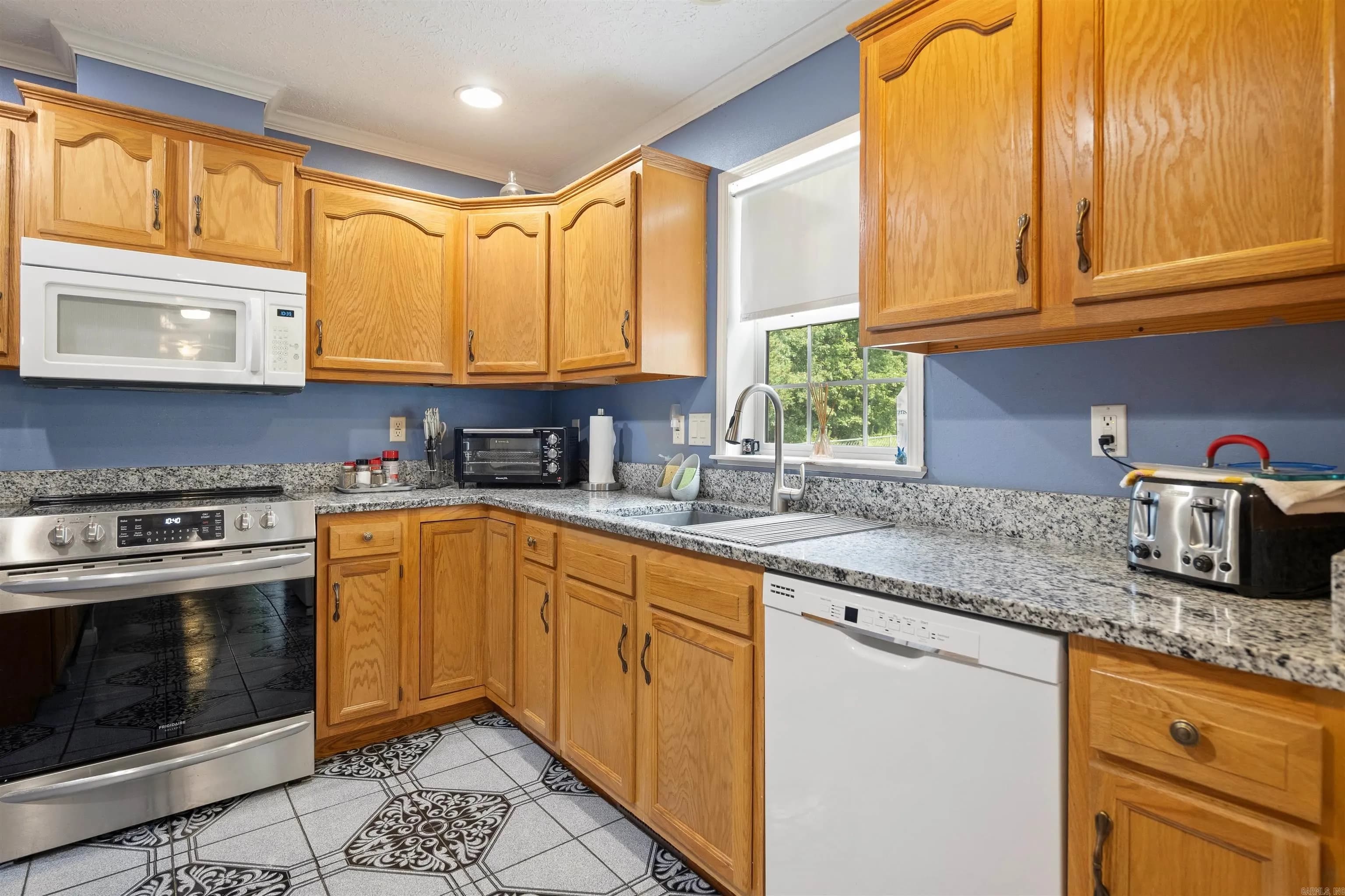 Property at 201  Lawrence road 160 - Image 8