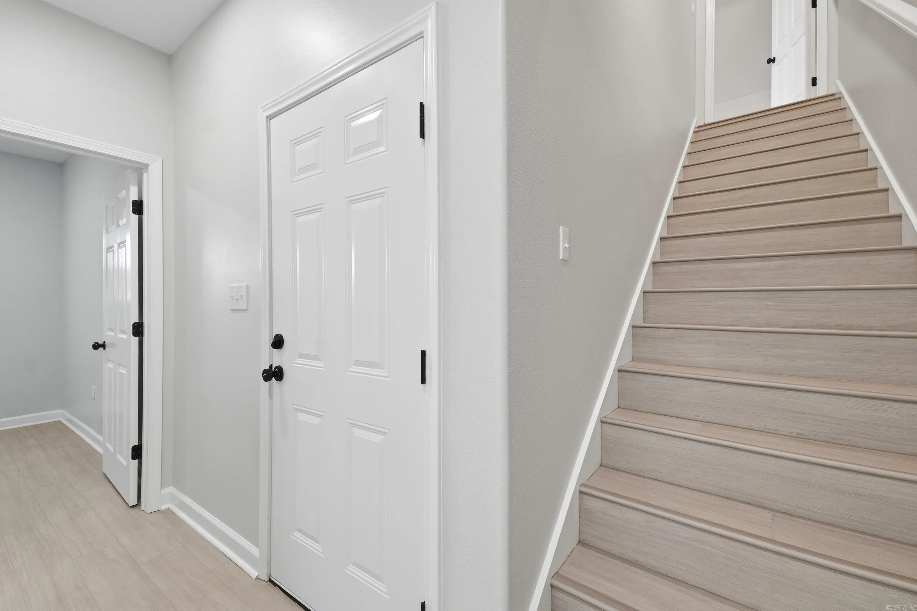 Property at 2  Shadetree - Image 39