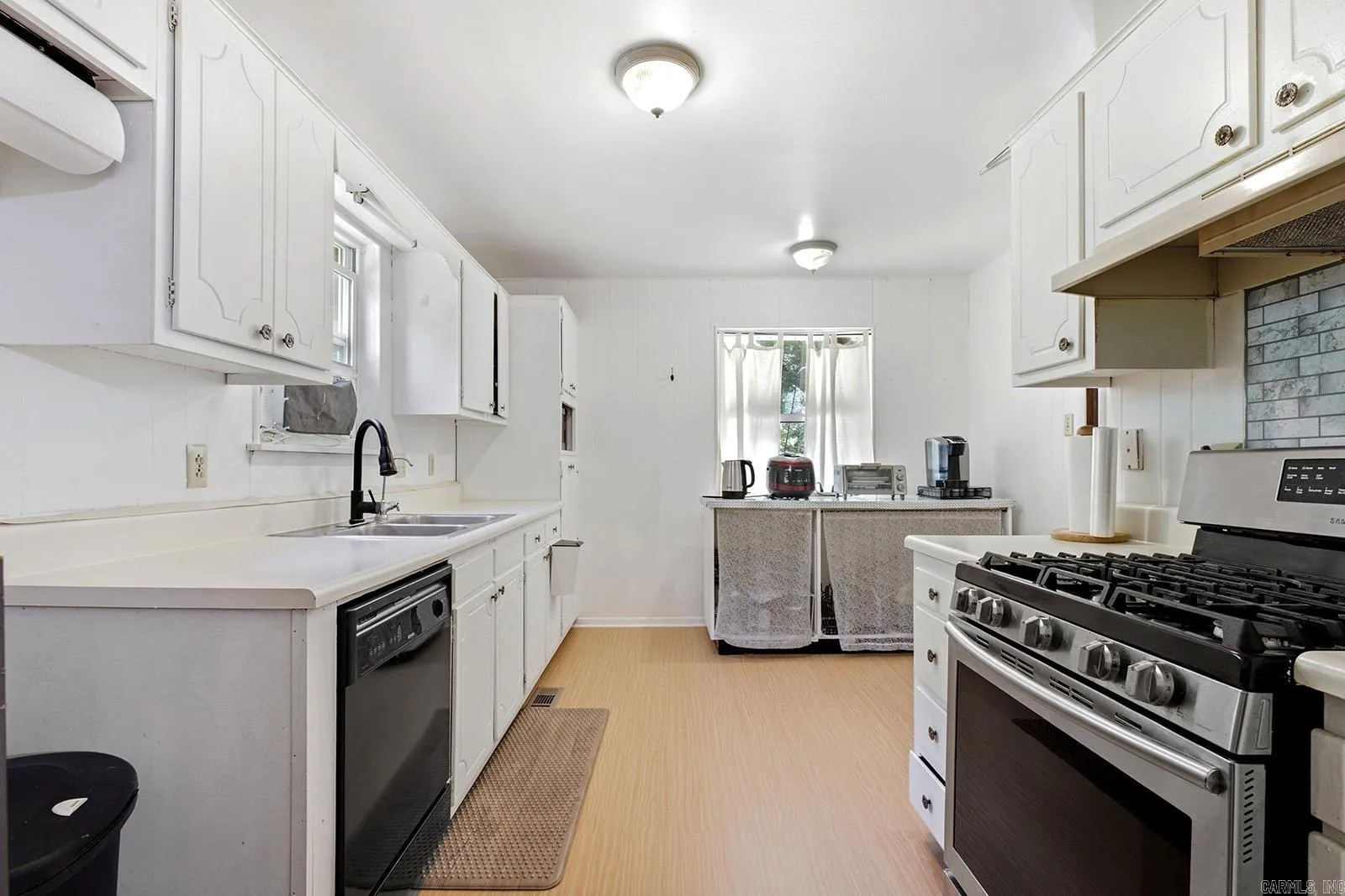 Property at 12880  Southridge - Image 6