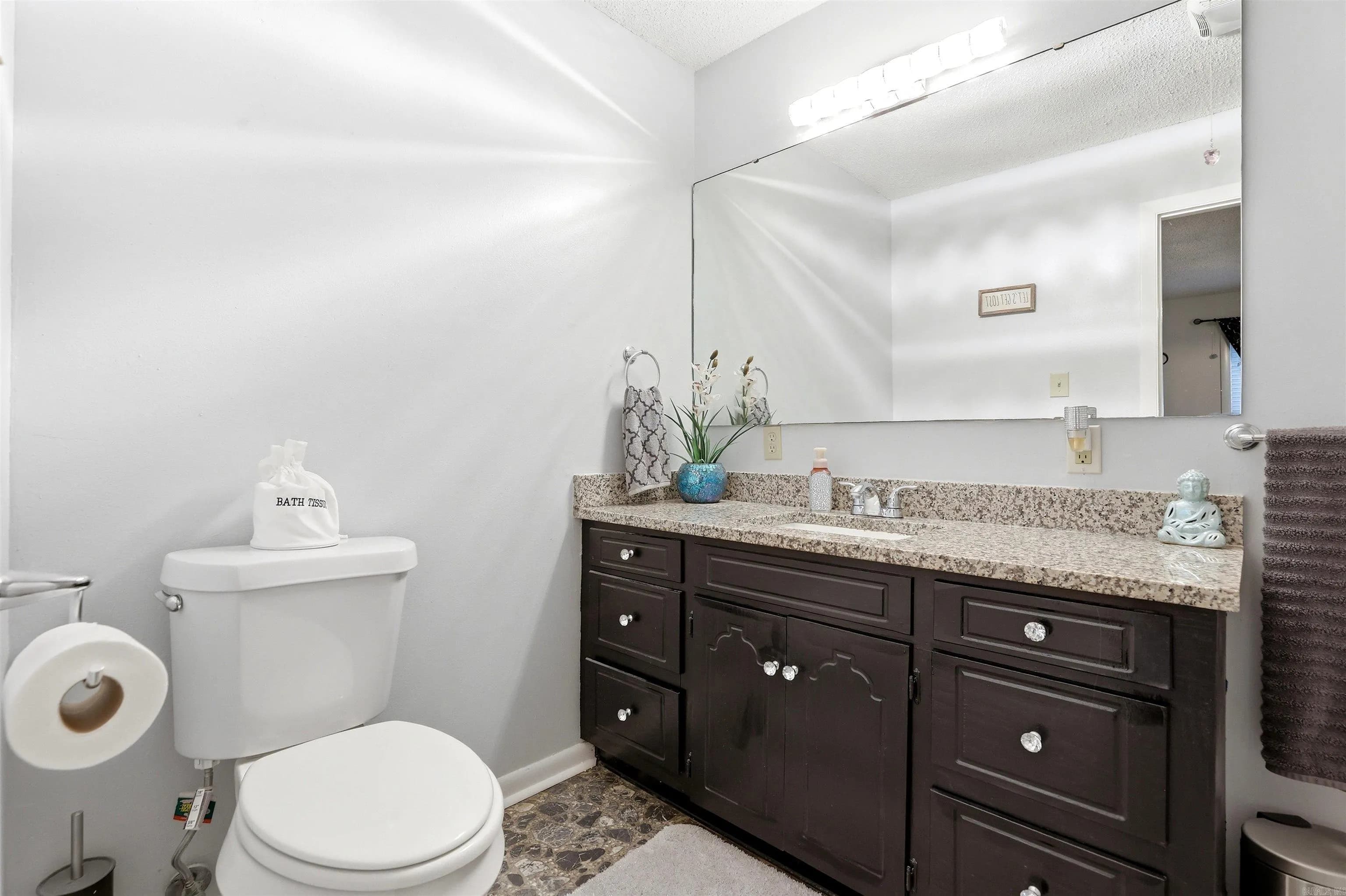 Property at 3506  Maywood - Image 28