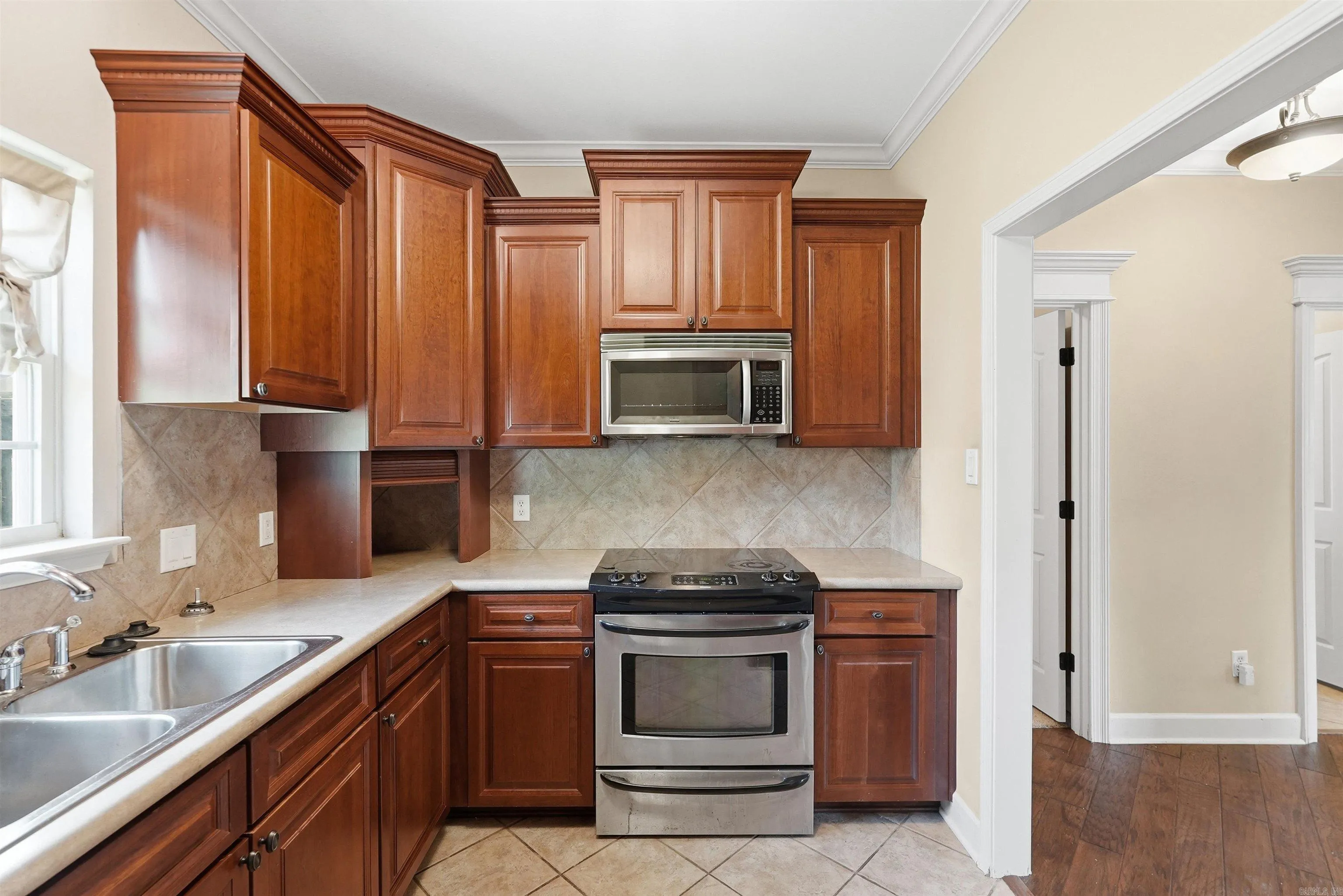 Property at 113  Valderrama - Image 15