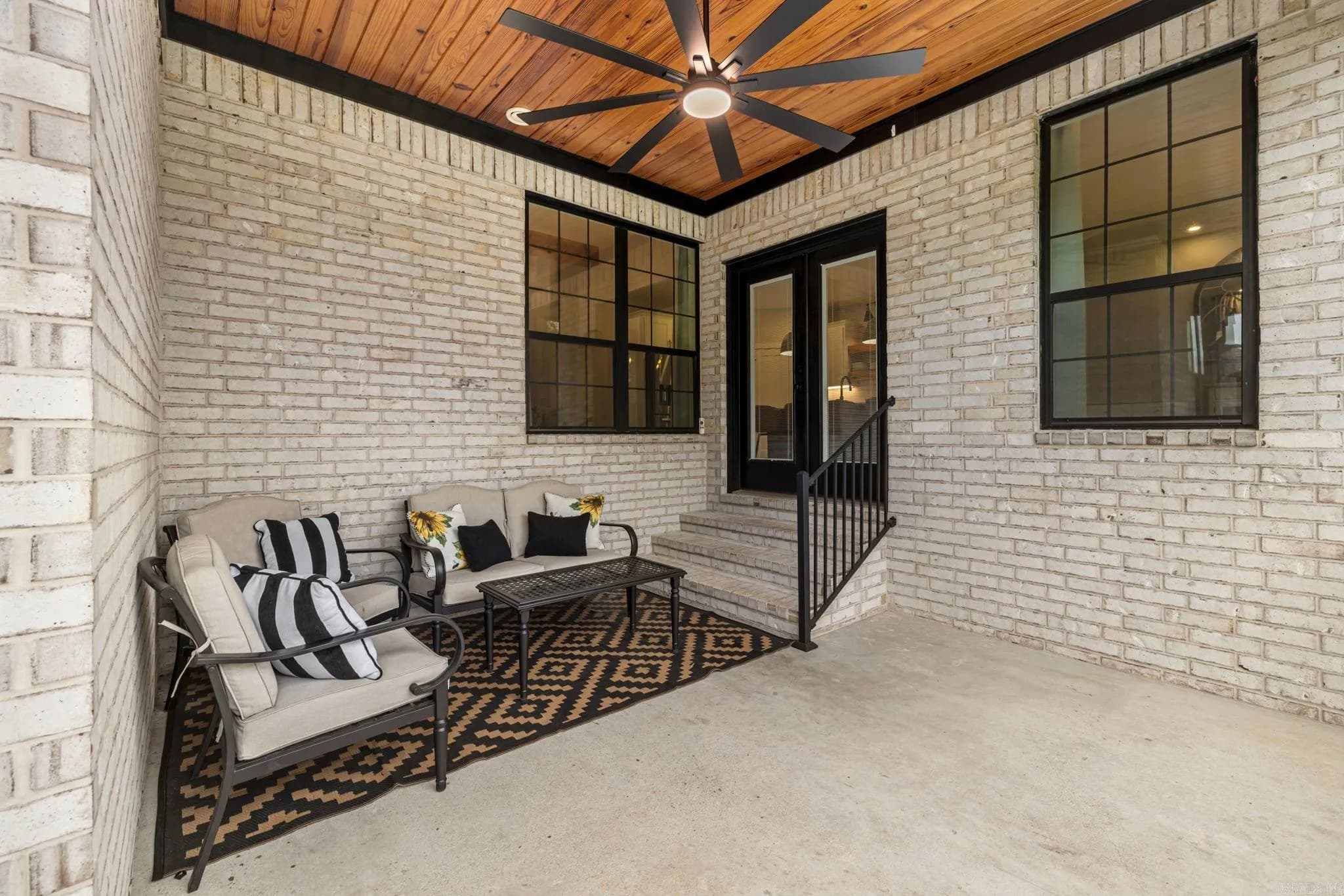 Property at 1583  Waterford - Image 39