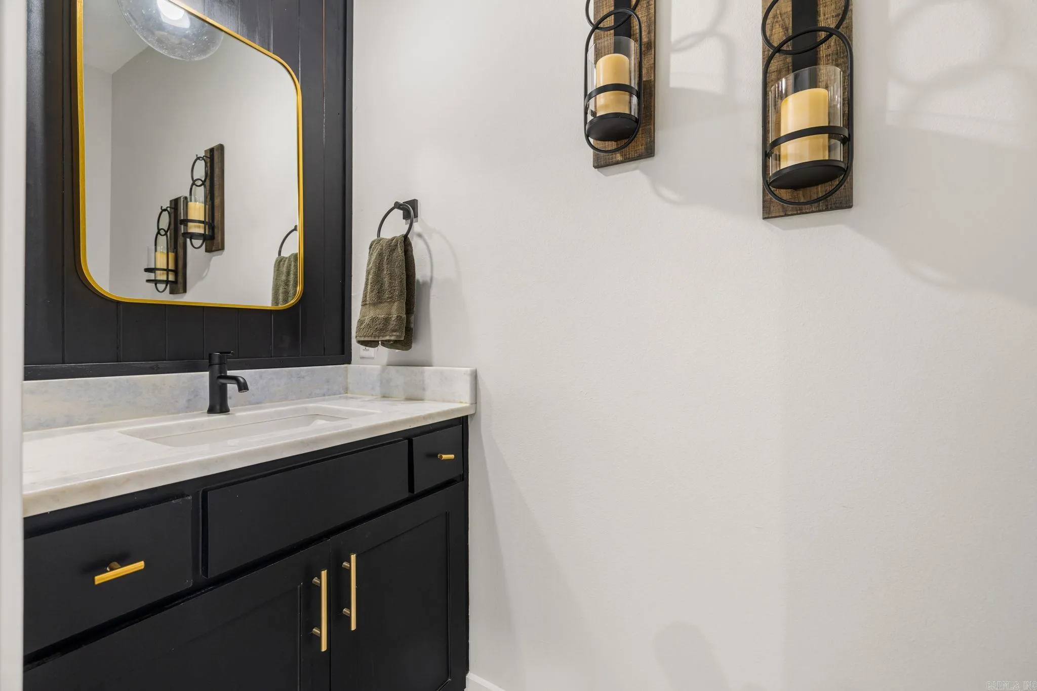 Property at 1583  Waterford - Image 38