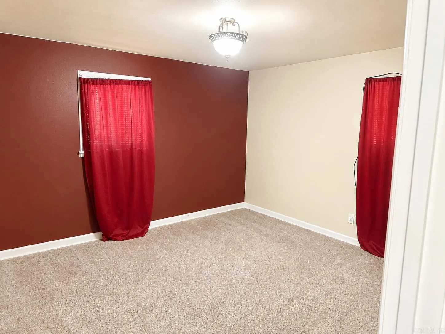 Property at 2011 S Oak - Image 7