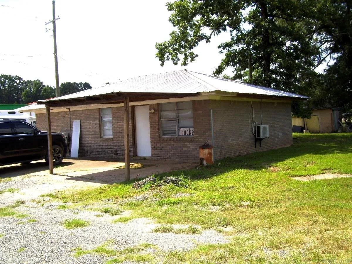 Property at 1039 N Constitution - Image 5