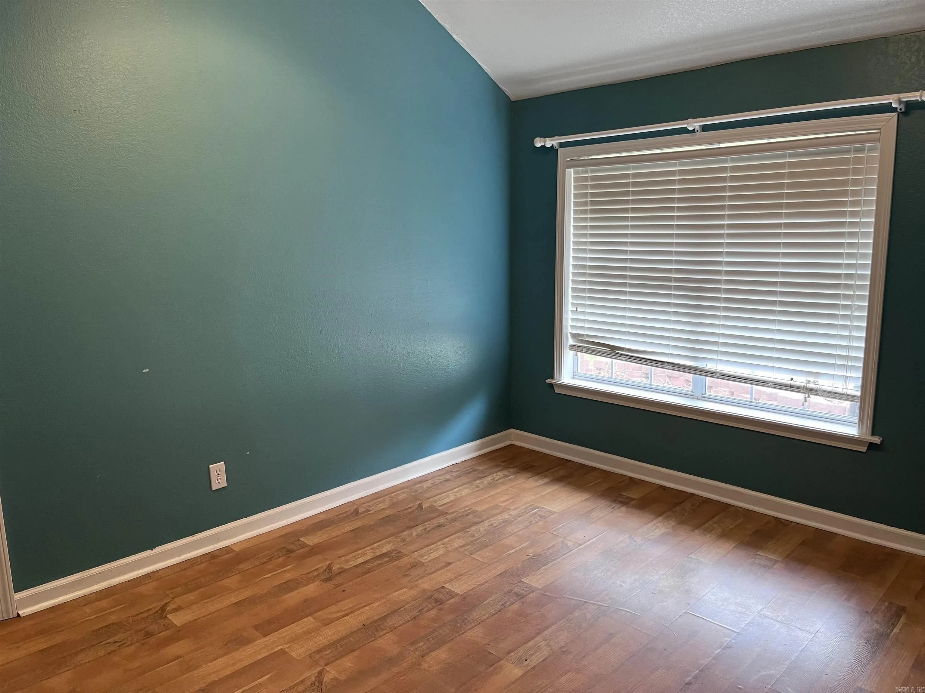 Property at 494  Salem church - Image 7