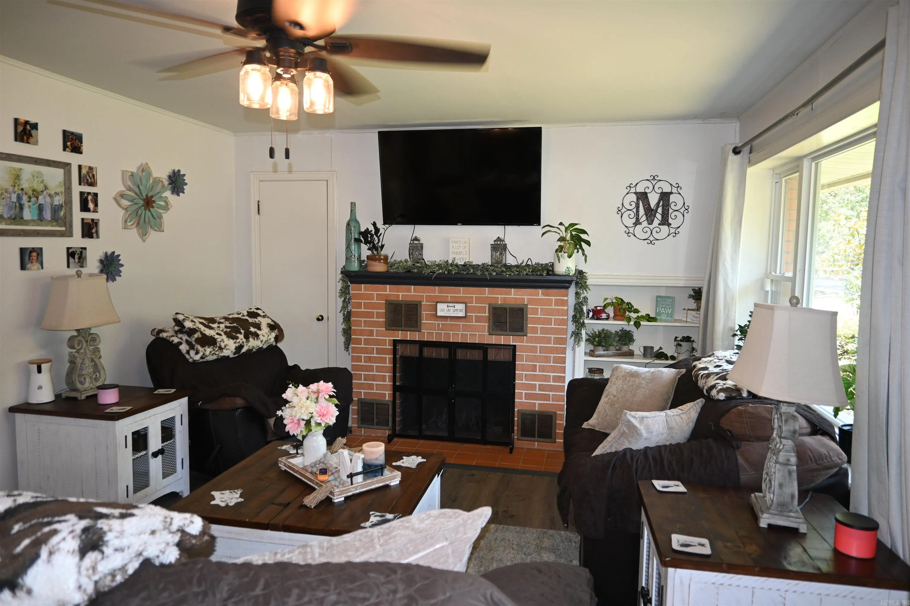 Property at 205 W 8th street - Image 12
