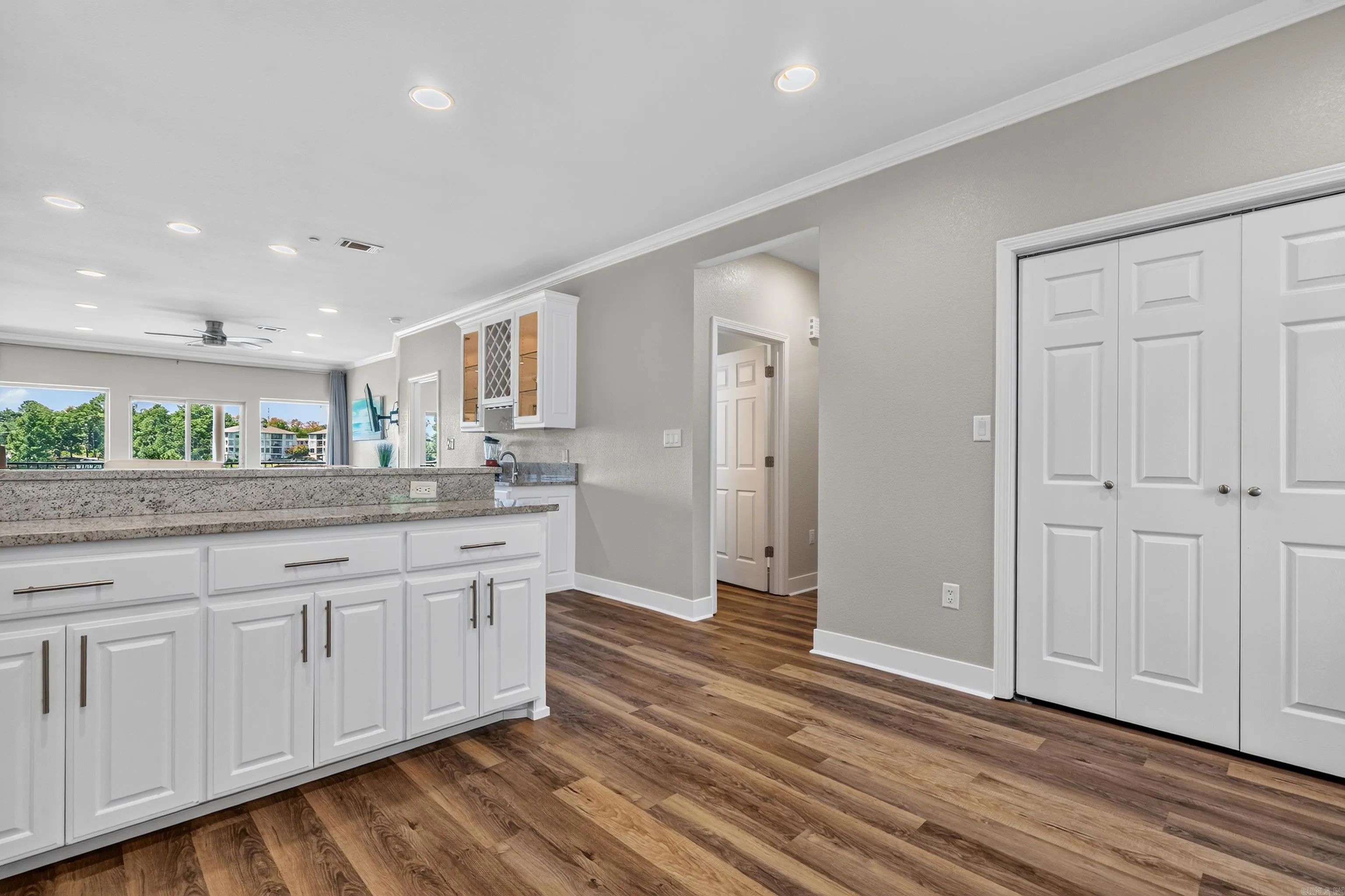 Property at 117  Lookout, C-6 - Image 9