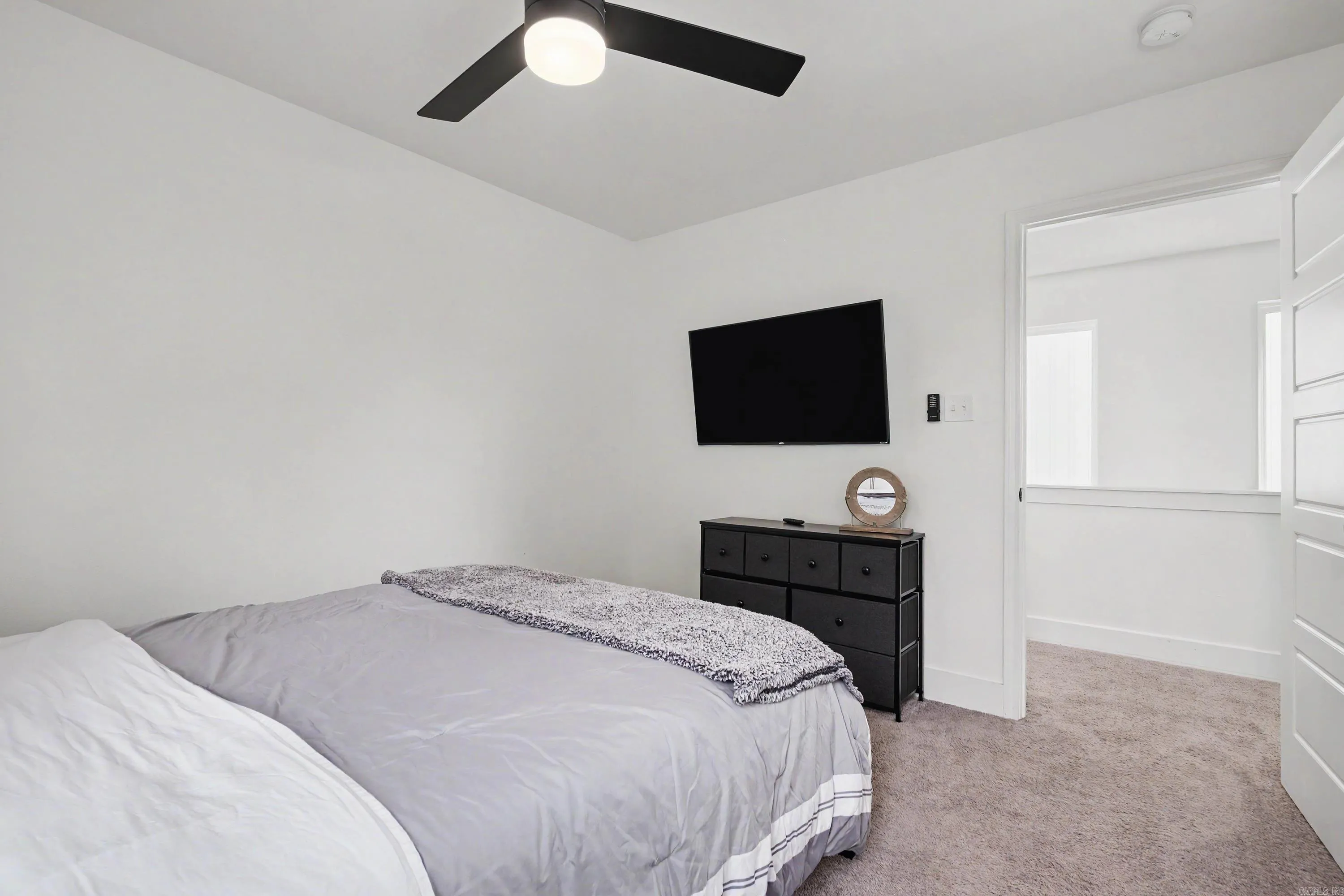 Property at 920 S Park - Image 13