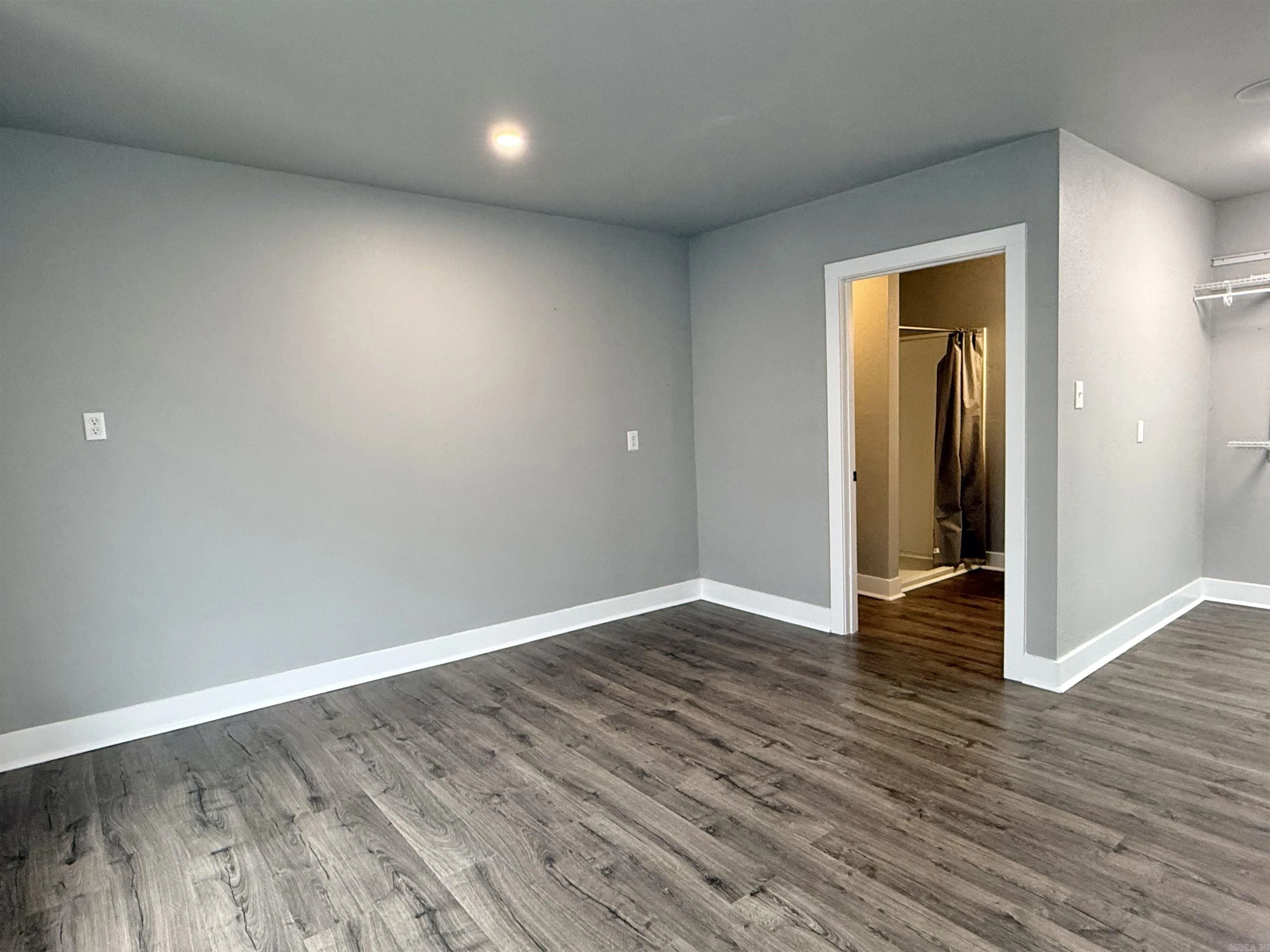 Property at 305  Sandy creek - Image 16