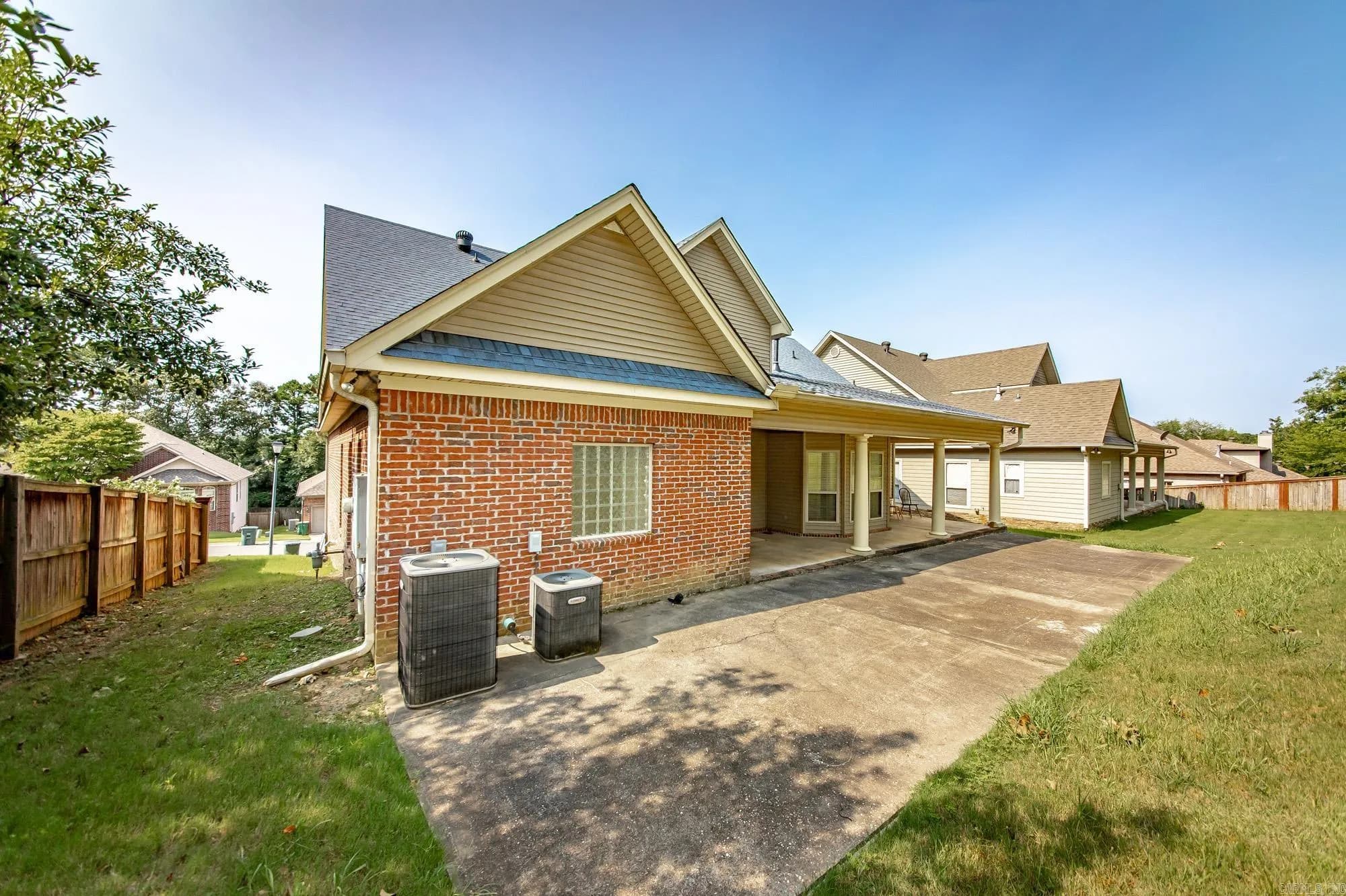 Property at 406  Parliament - Image 35