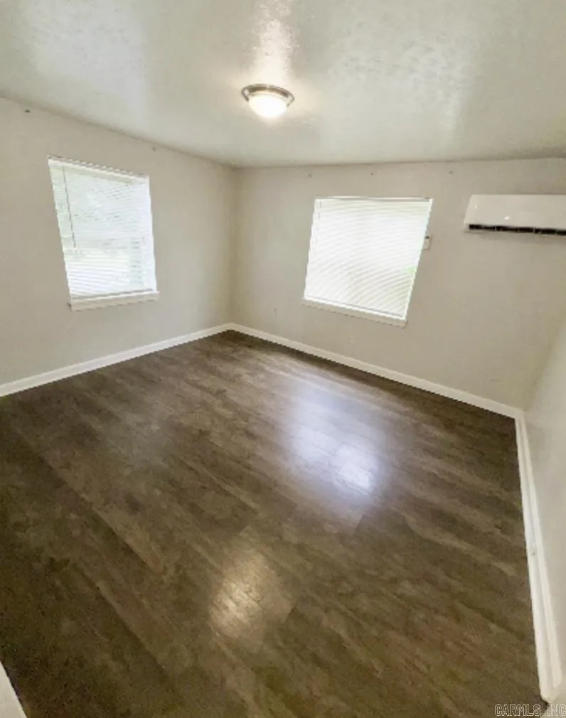 Property at 1504  Allen, 4 - Image 6