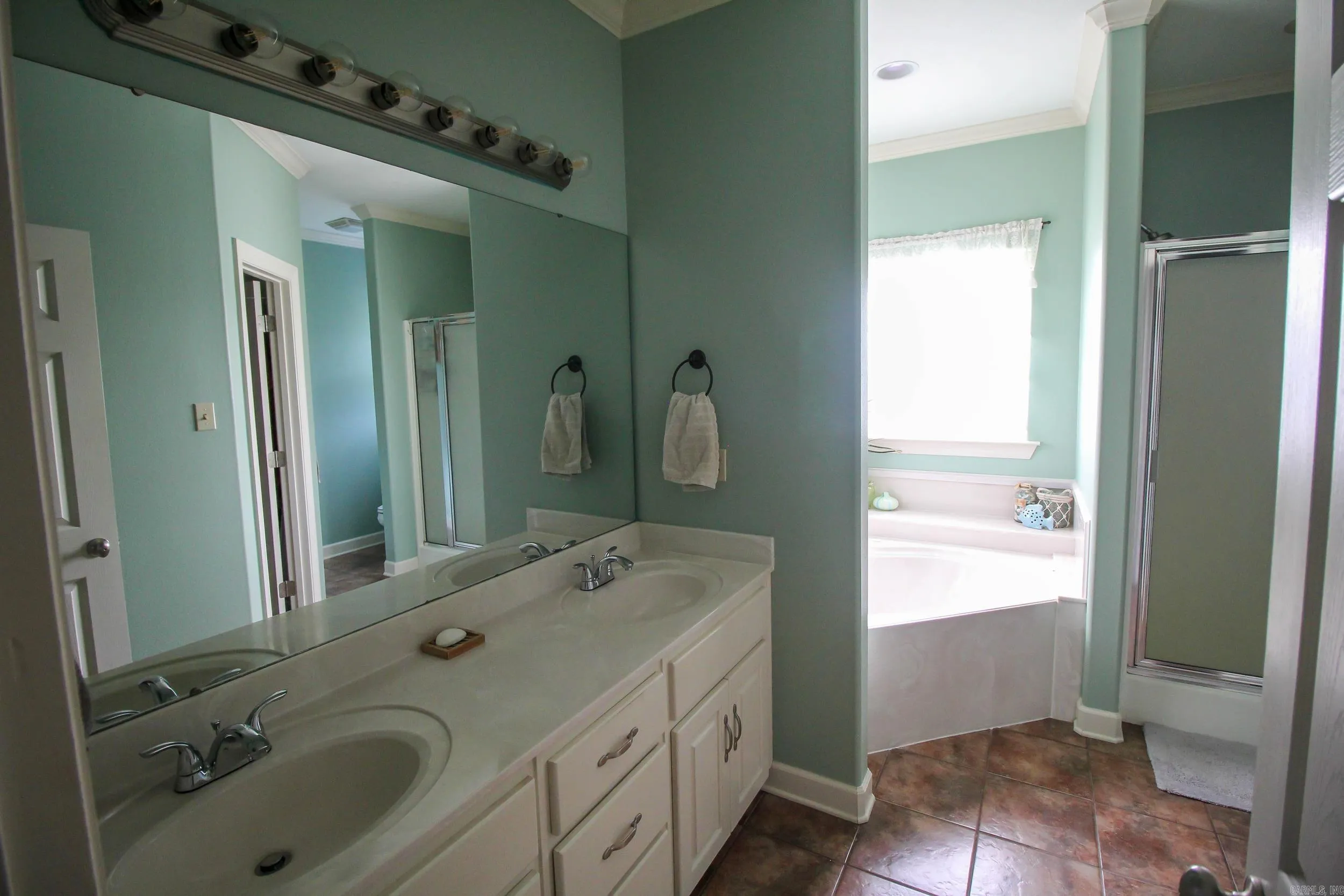 Property at 34  Oak crest - Image 12