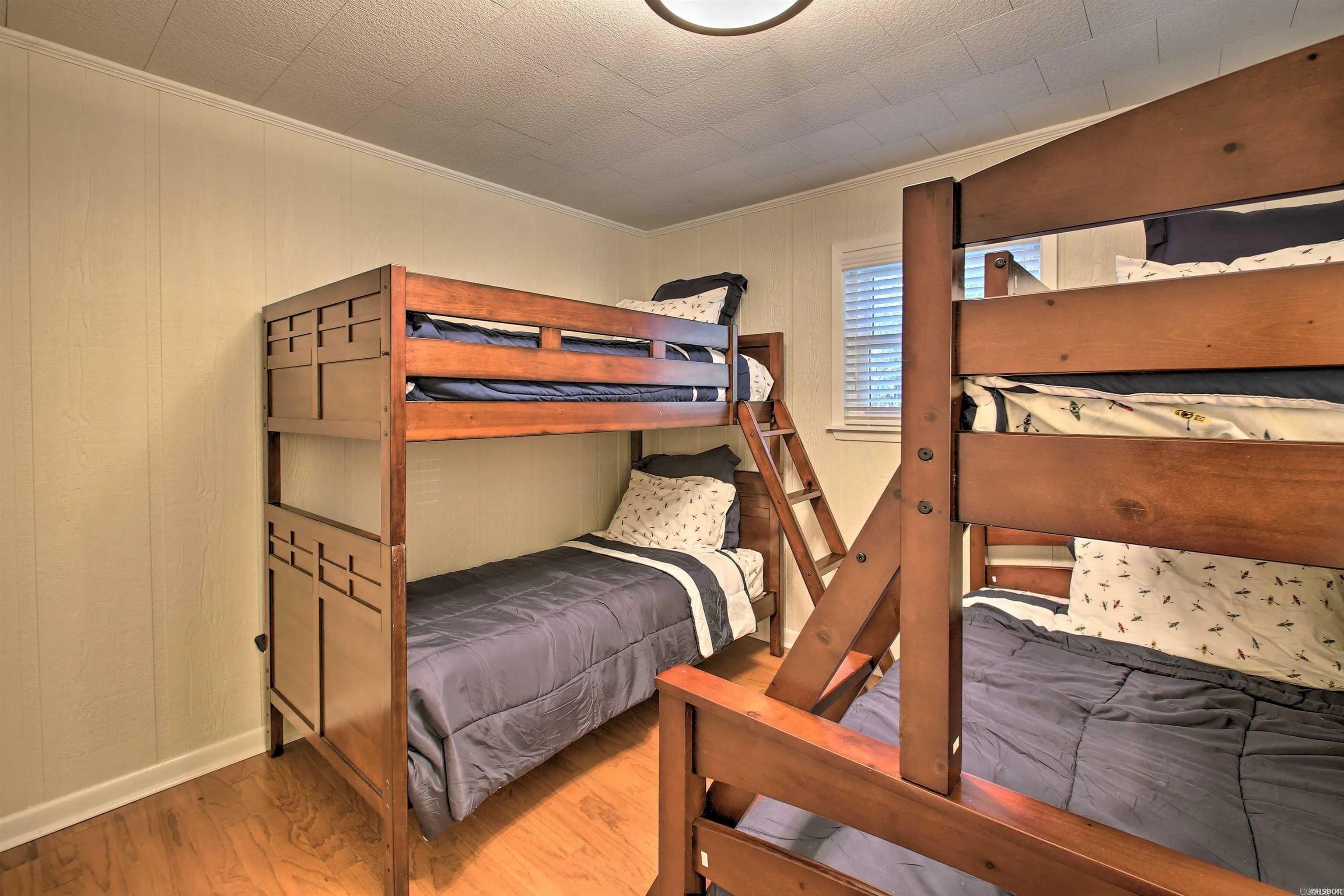 Property at 113  Lookout - Image 22