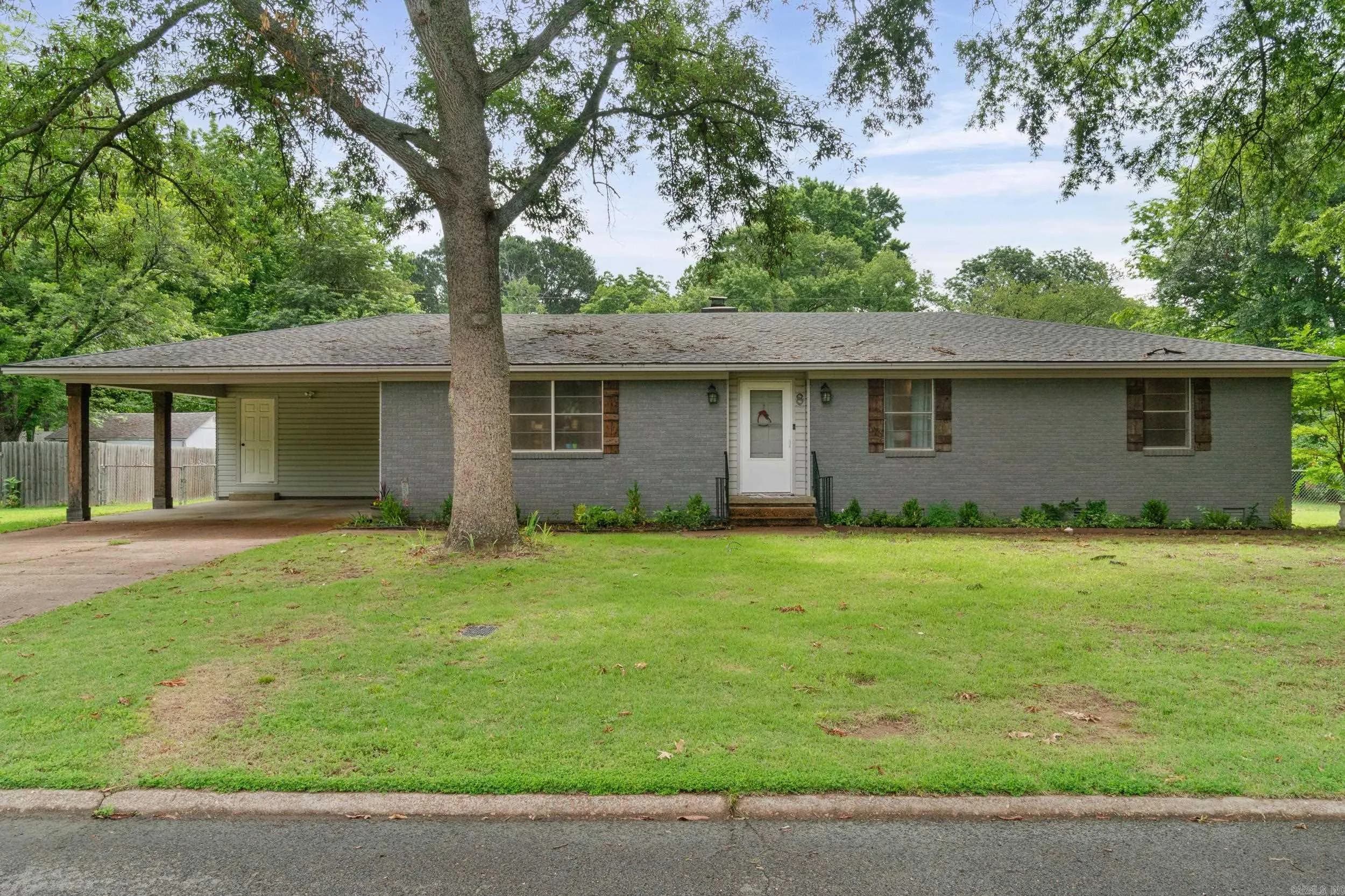 Property at 8  Susan dr - Image 2