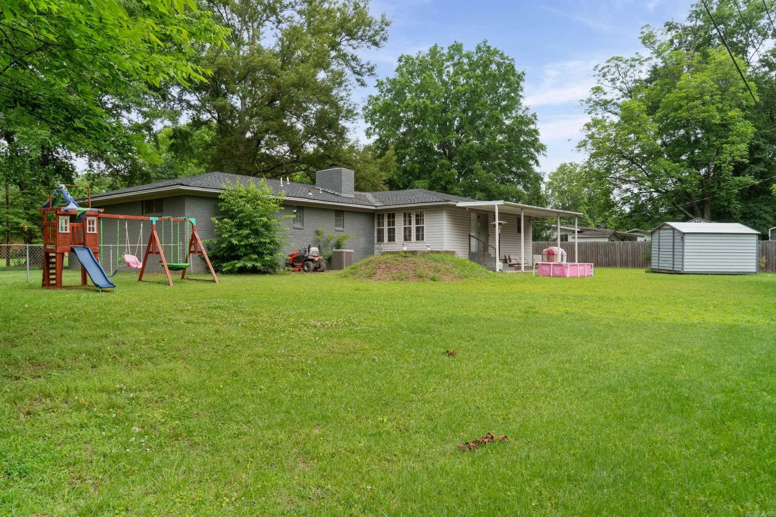 Property at 8  Susan dr - Image 32