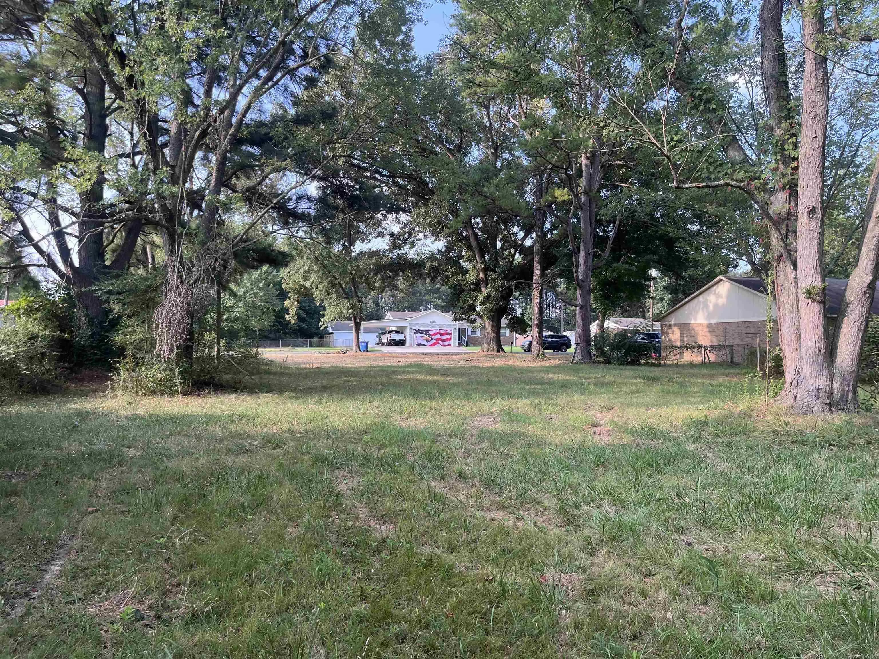 Property at 607  Rhode island - Image 6