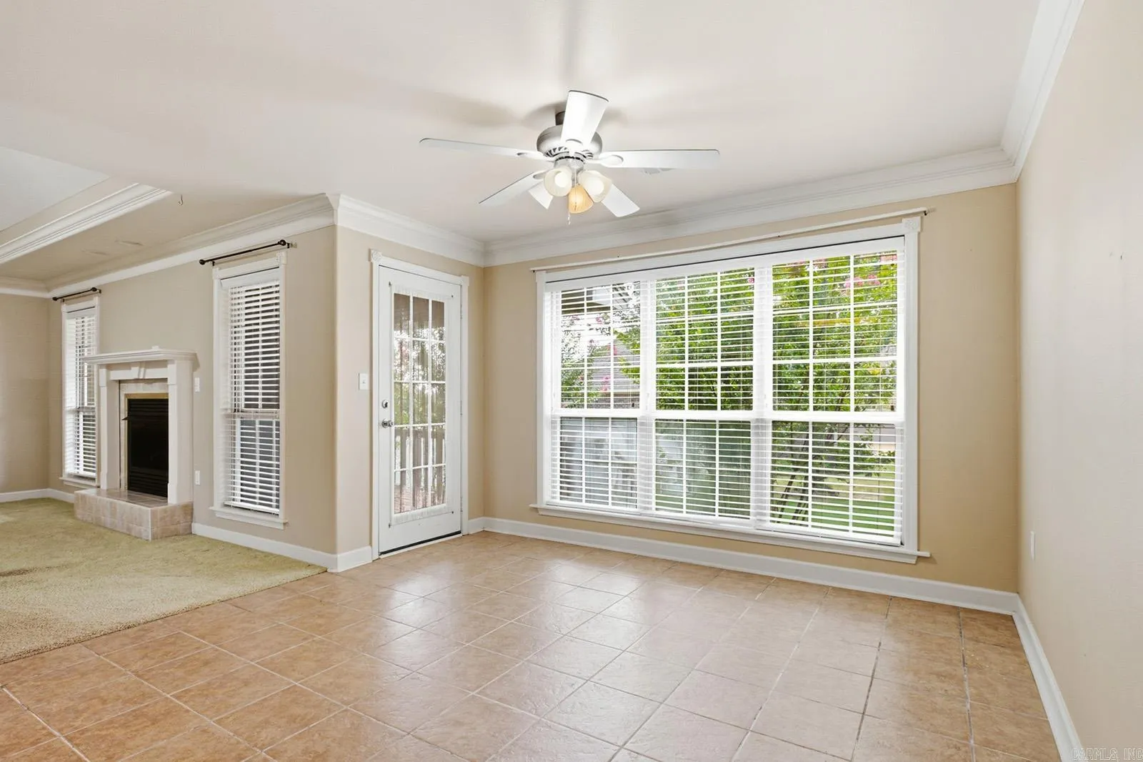 Property at 603  Llama - Image 12