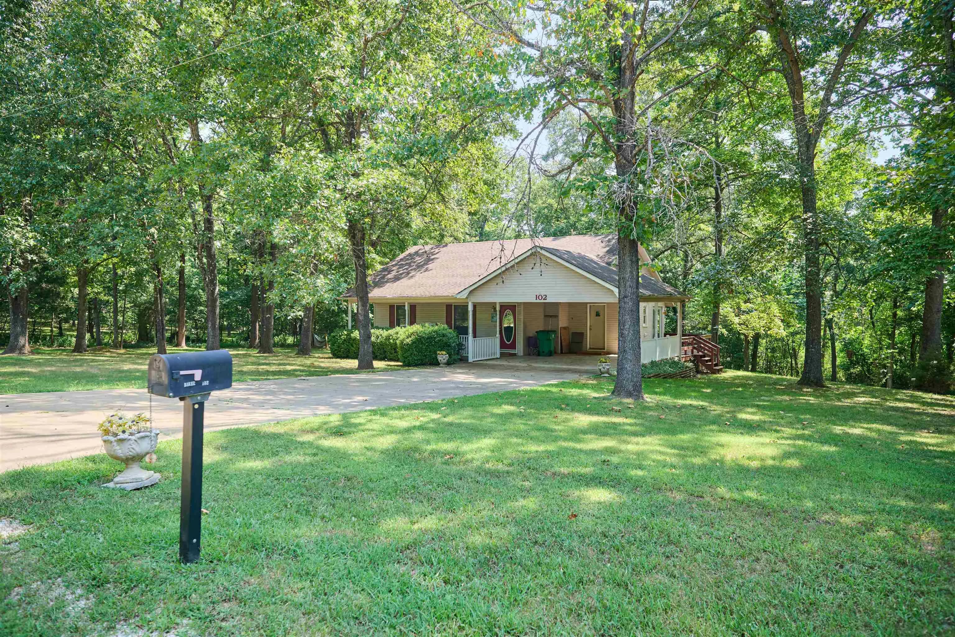 Property at 102  Hebron - Image 7