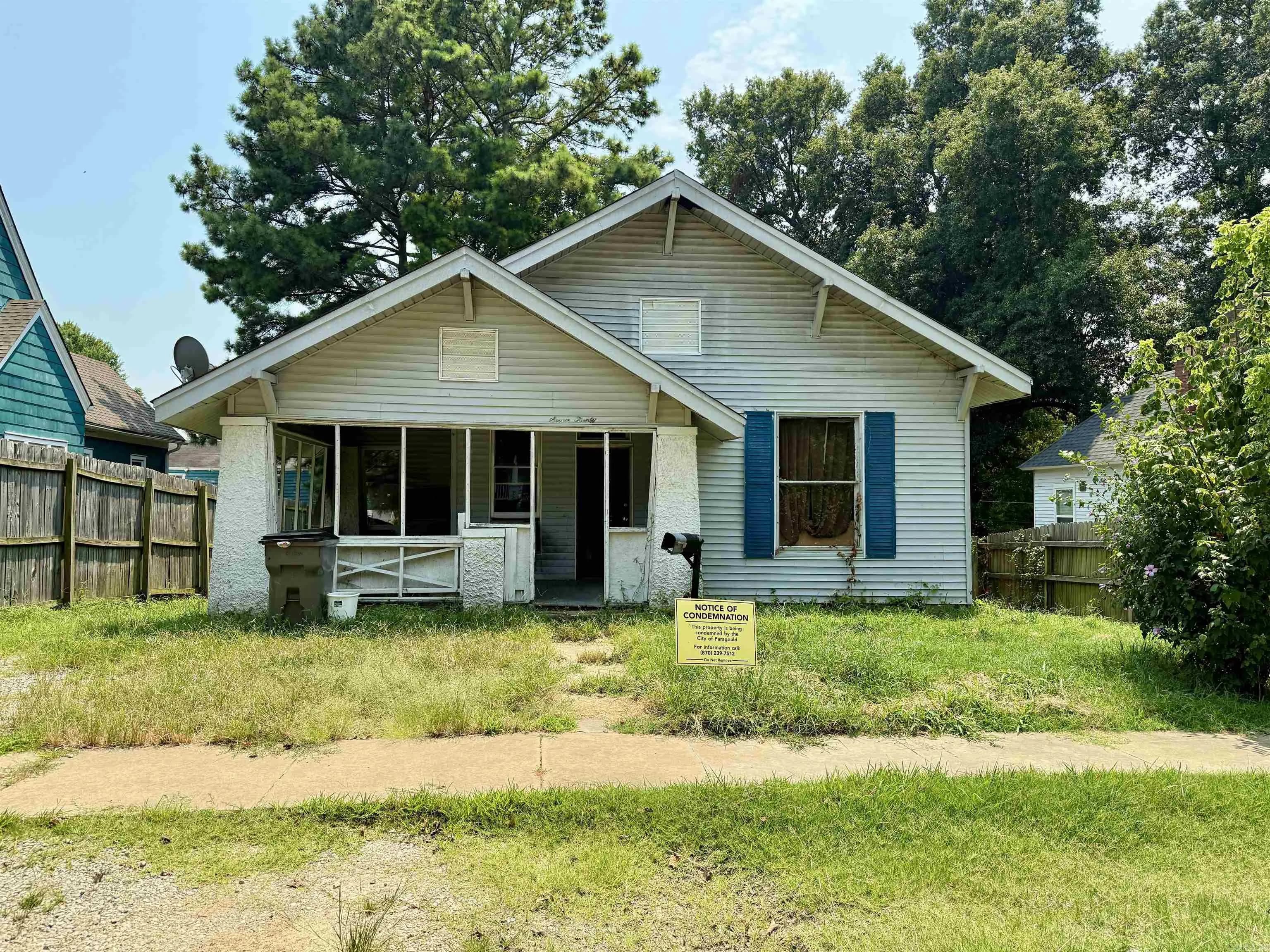 Property at 720 W Emerson - Image 2