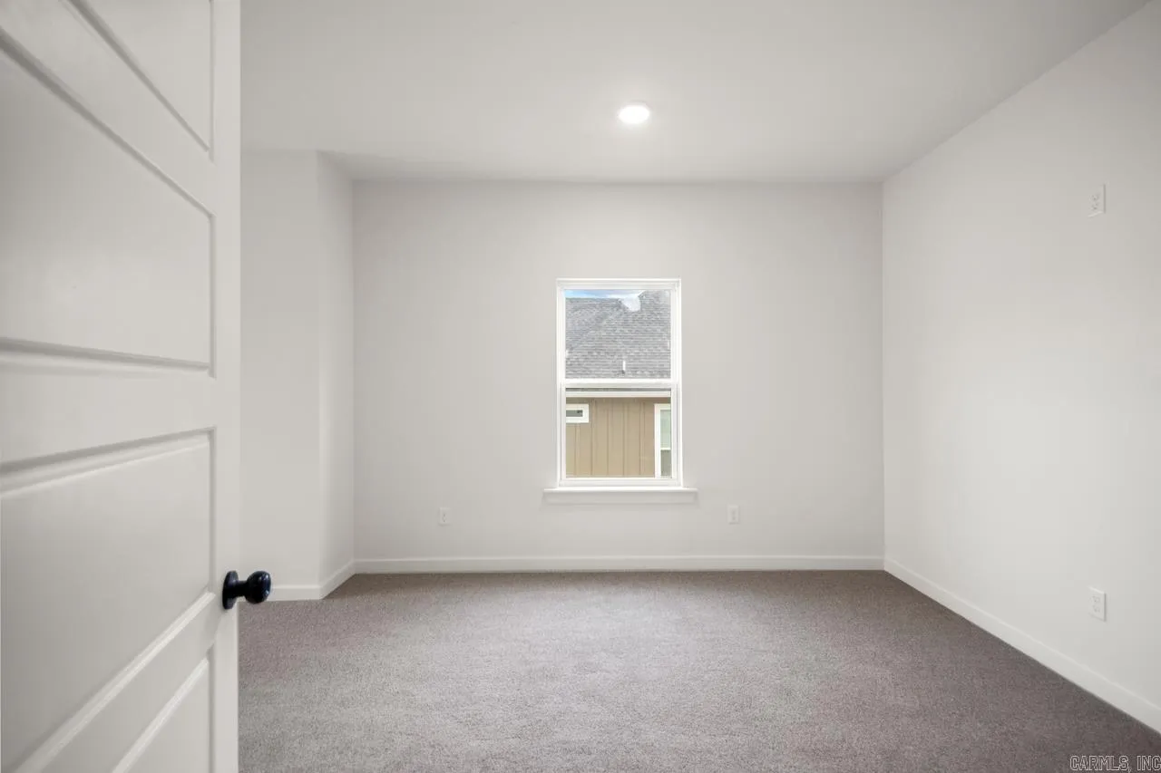 Property at 5168  Peace - Image 31