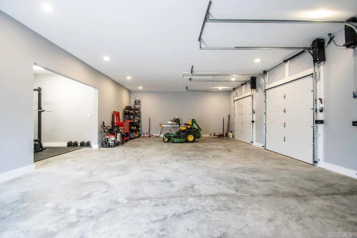 Property at 10664  Gunter - Image 43