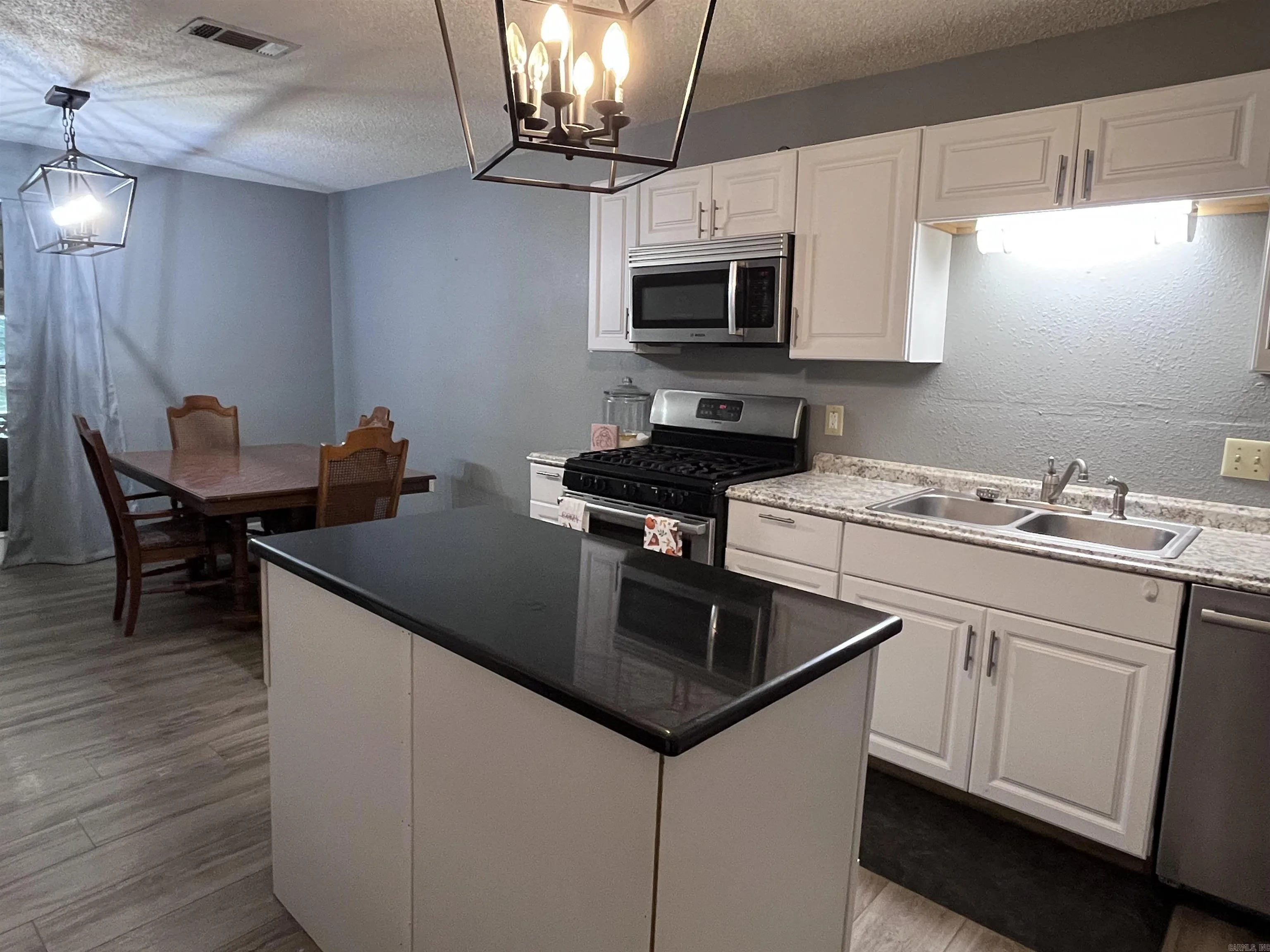 Property at 117  Leonard - Image 2