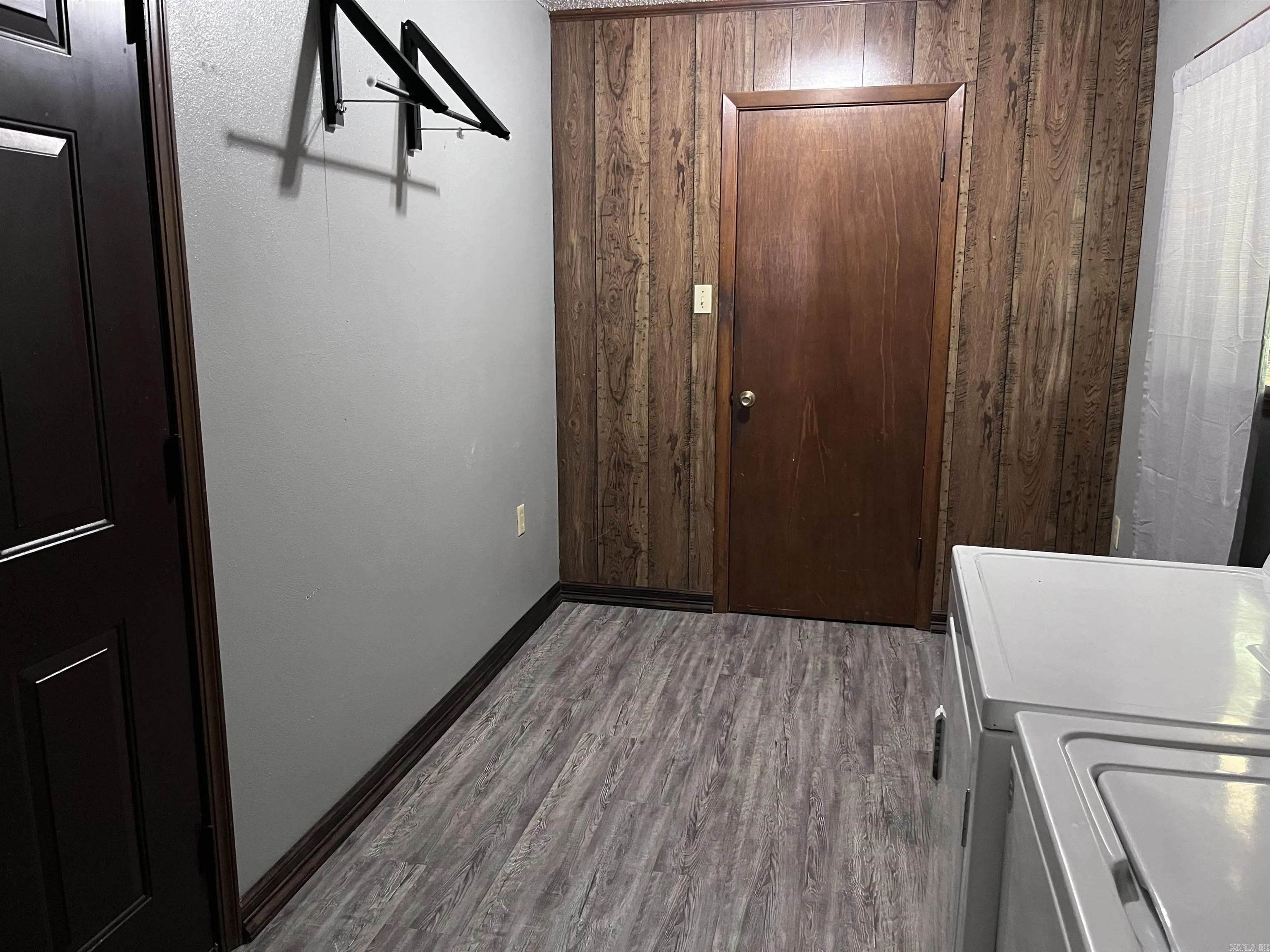 Property at 117  Leonard - Image 10