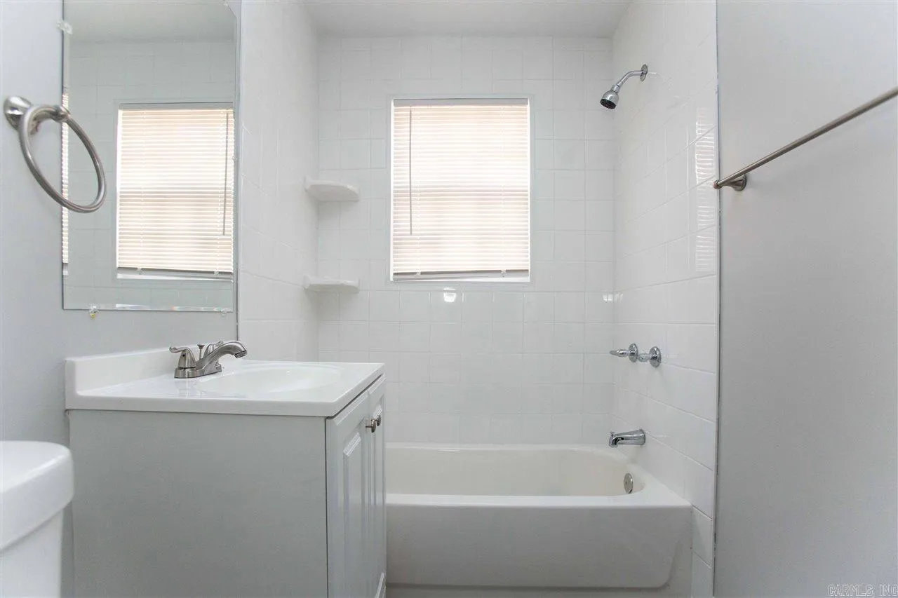 Property at 1521 S Pierce - Image 13