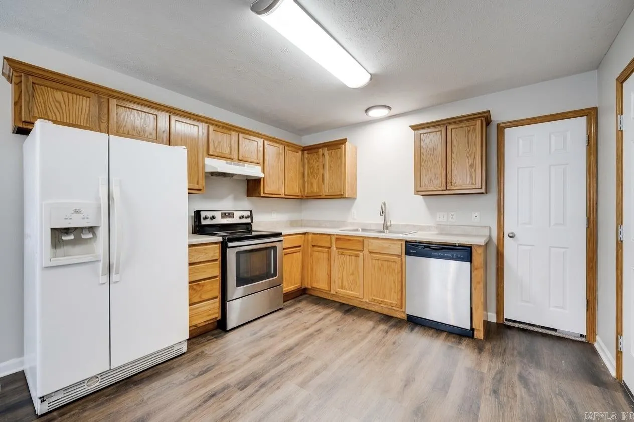 Property at 524  Second st - Image 5